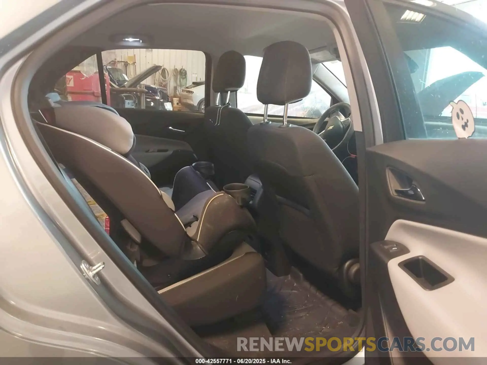 8 fotografías del automóvil dañado 3GNAXKEG0RL230470 CHEVROLET EQUINOX 2024