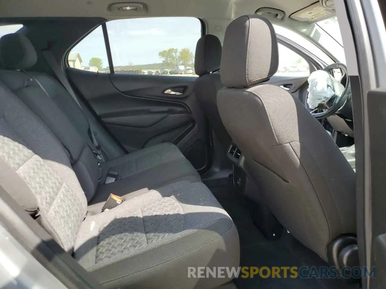 11 fotografías del automóvil dañado 3GNAXKEG0RS101098 CHEVROLET EQUINOX 2024