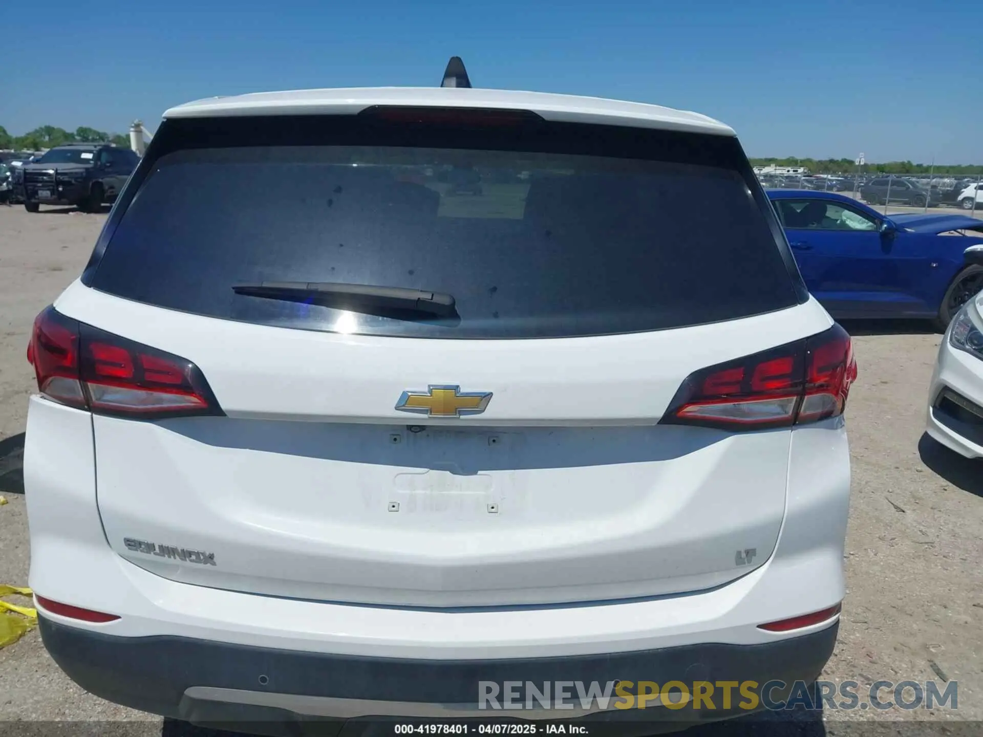 16 fotografías del automóvil dañado 3GNAXKEG0RS177209 CHEVROLET EQUINOX 2024