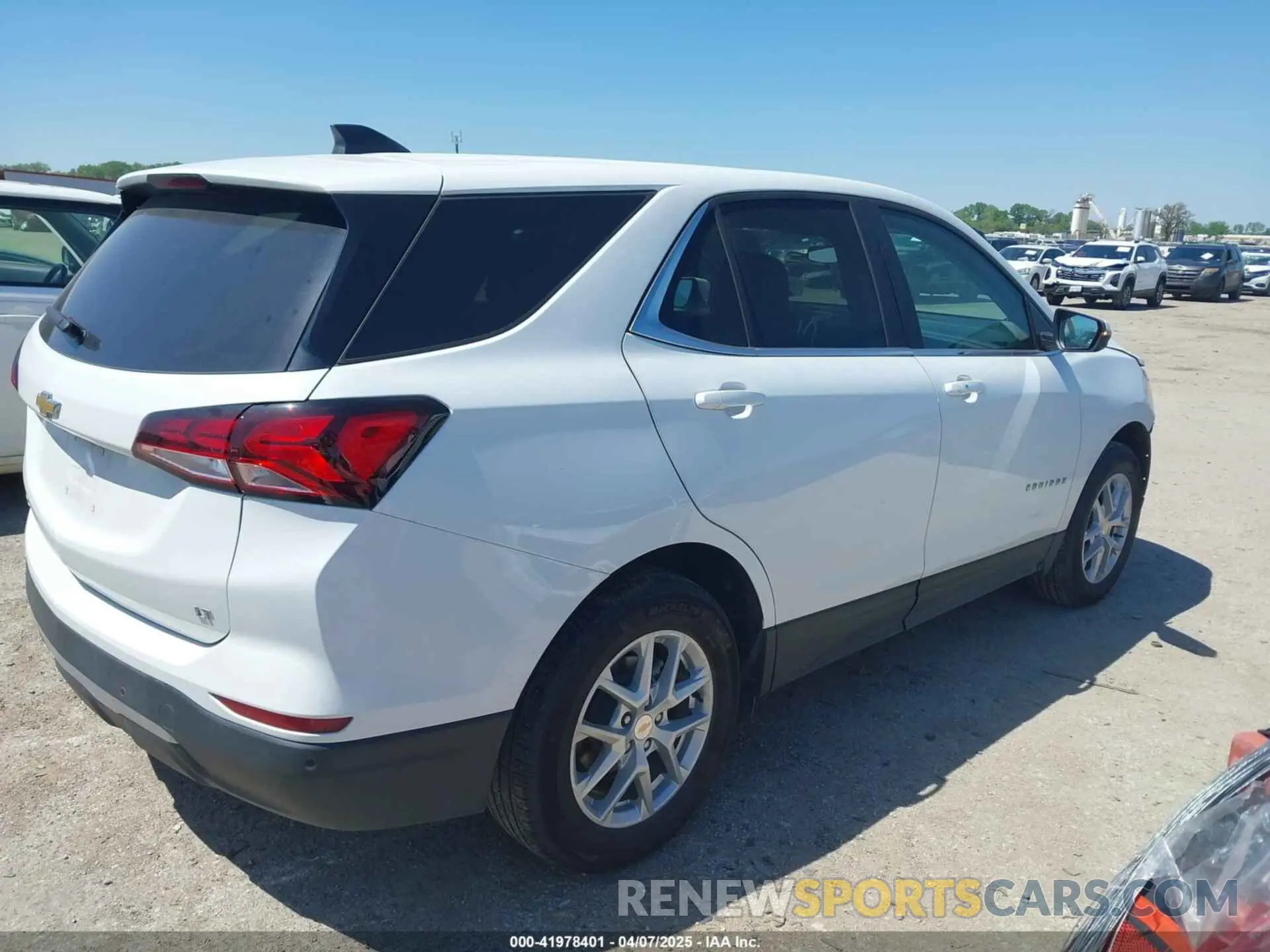 4 fotografías del automóvil dañado 3GNAXKEG0RS177209 CHEVROLET EQUINOX 2024
