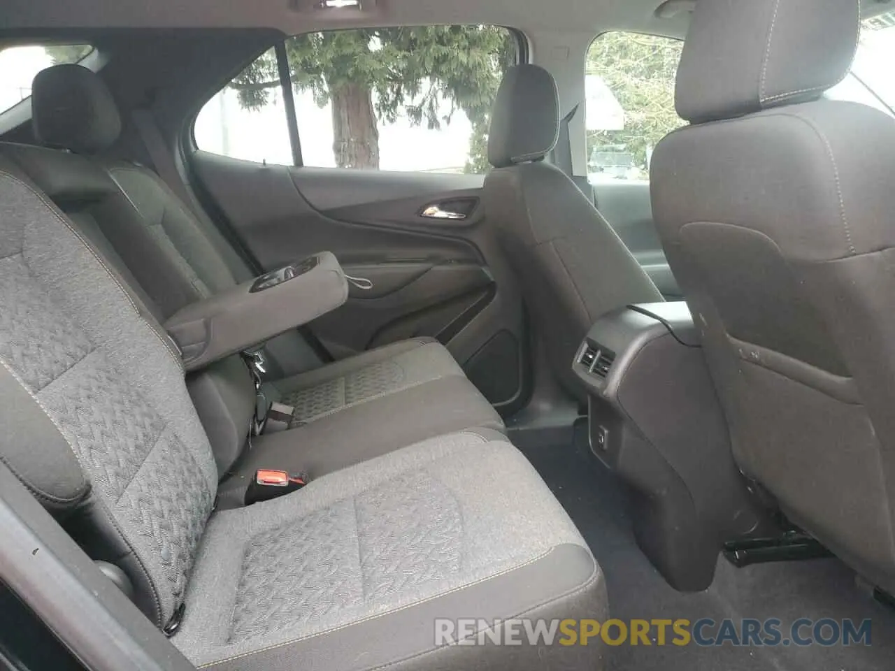 11 fotografías del automóvil dañado 3GNAXKEG1RL273893 CHEVROLET EQUINOX 2024