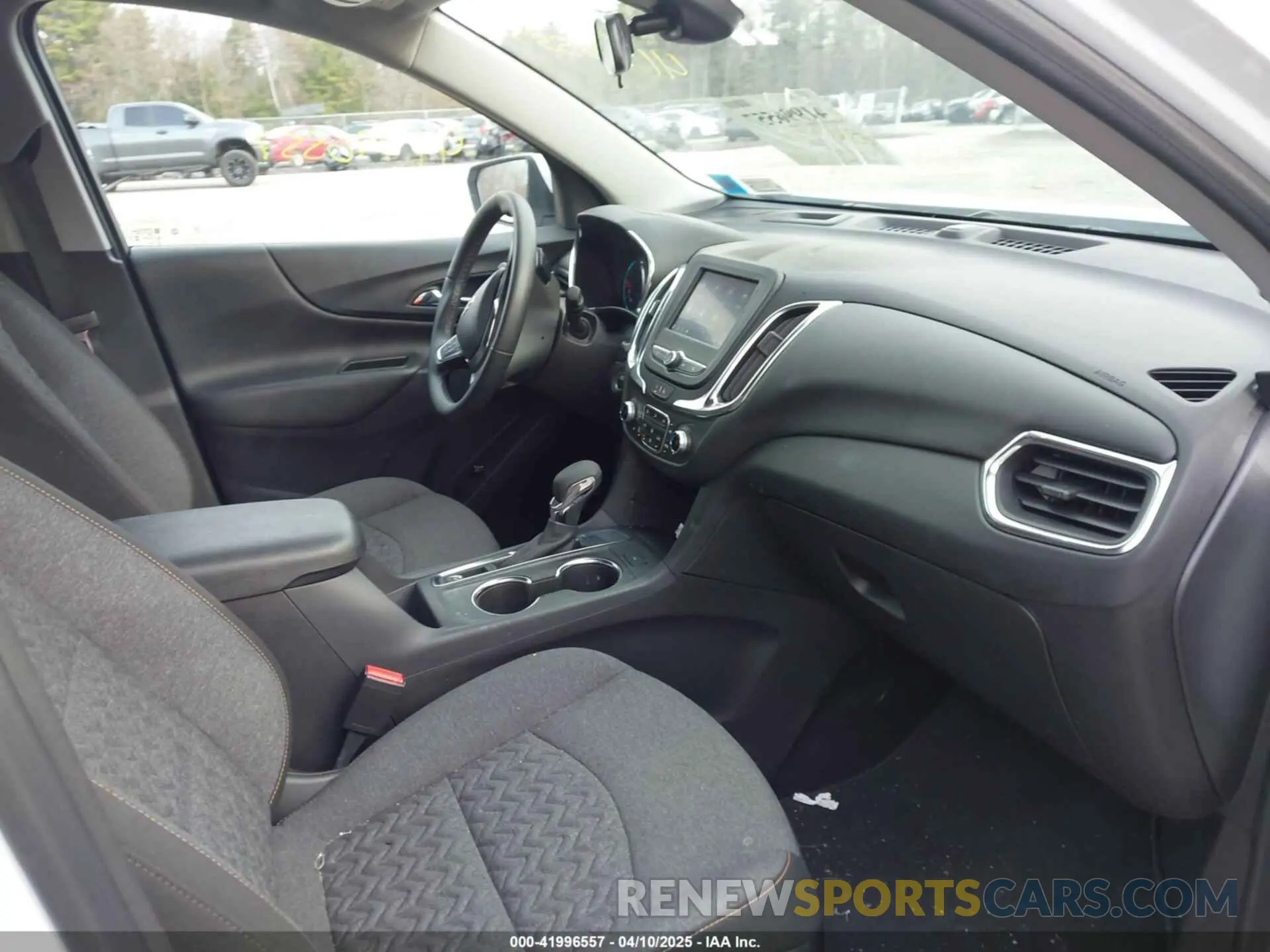 5 fotografías del automóvil dañado 3GNAXKEG1RL363819 CHEVROLET EQUINOX 2024