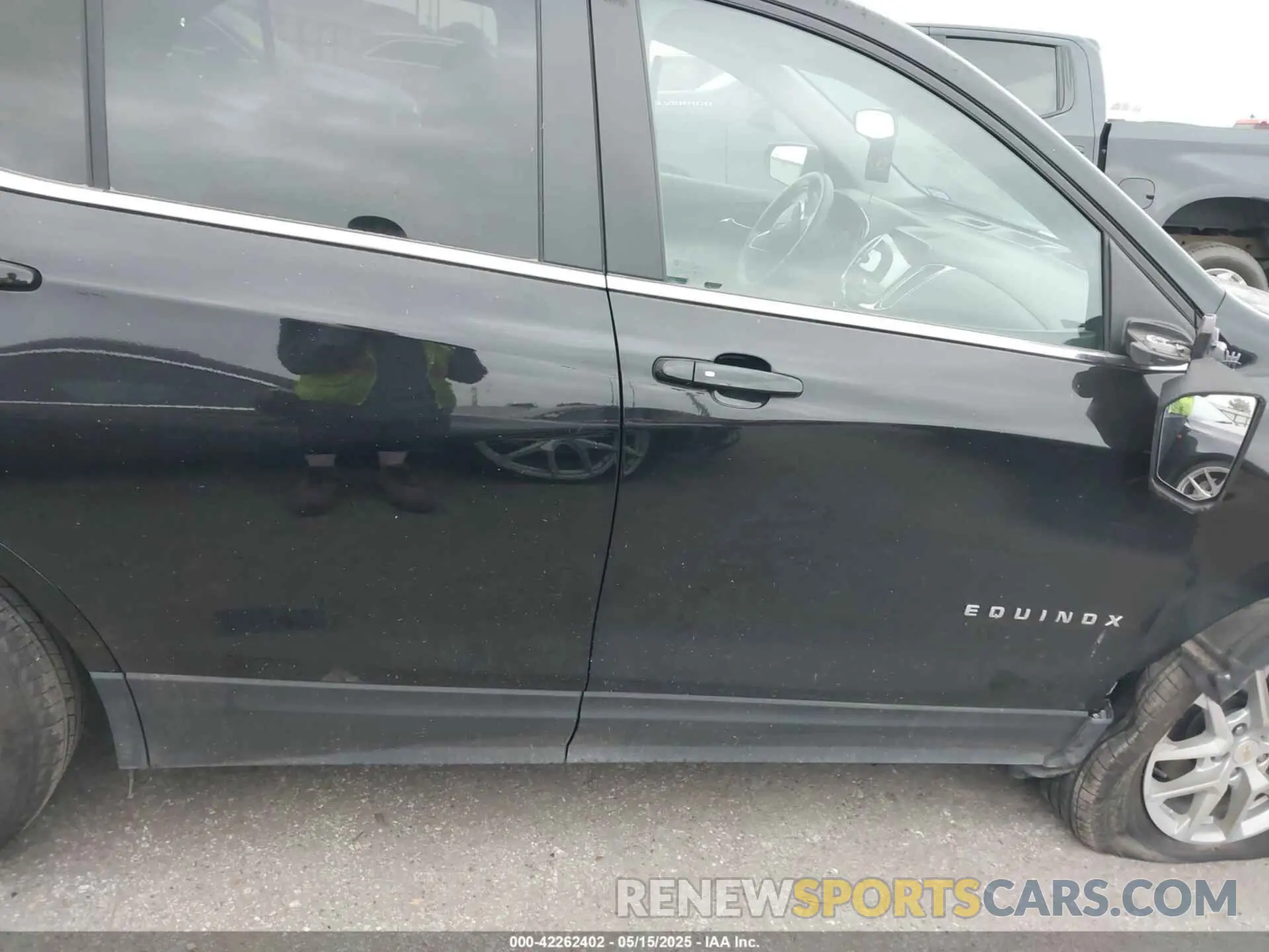 14 fotografías del automóvil dañado 3GNAXKEG2RL201813 CHEVROLET EQUINOX 2024