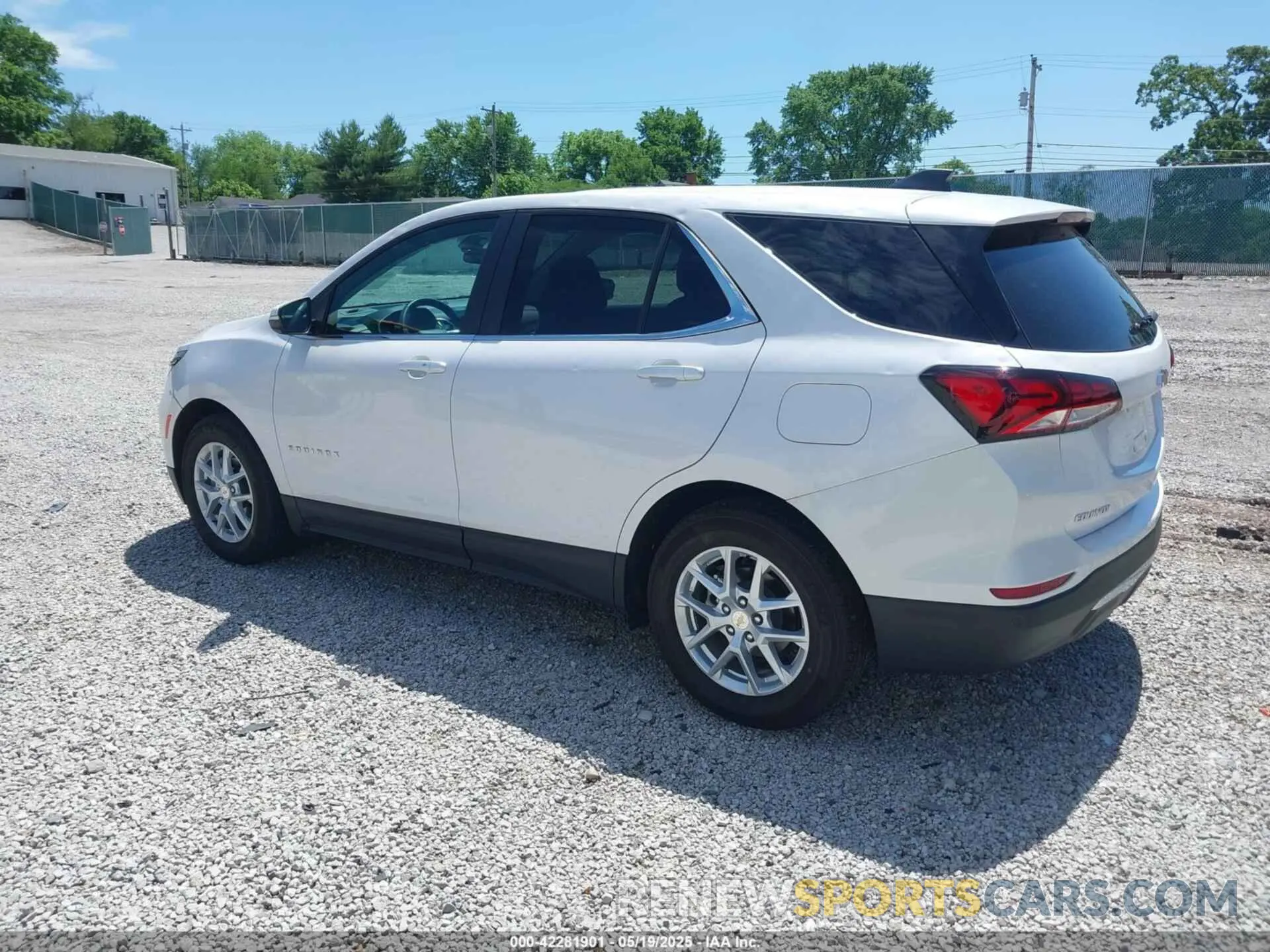 3 fotografías del automóvil dañado 3GNAXKEG2RL242152 CHEVROLET EQUINOX 2024