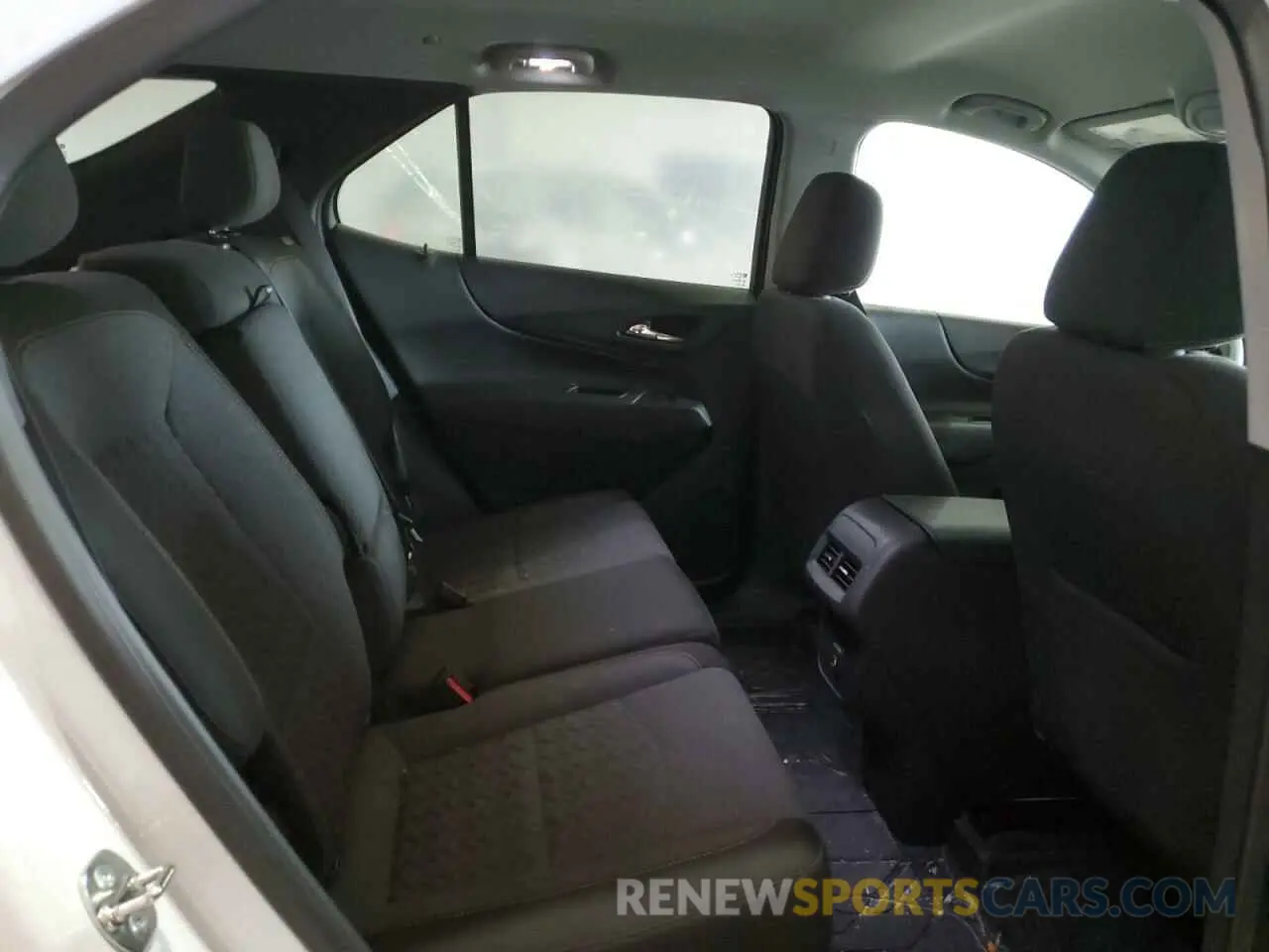 11 fotografías del automóvil dañado 3GNAXKEG2RS235479 CHEVROLET EQUINOX 2024