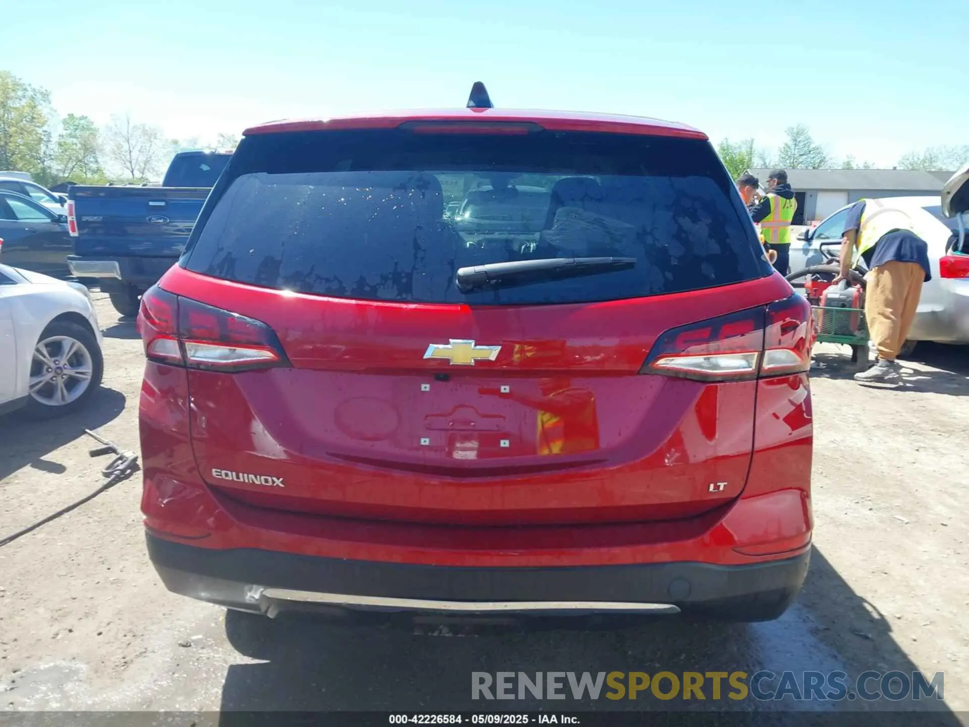 17 fotografías del automóvil dañado 3GNAXKEG3RS132829 CHEVROLET EQUINOX 2024