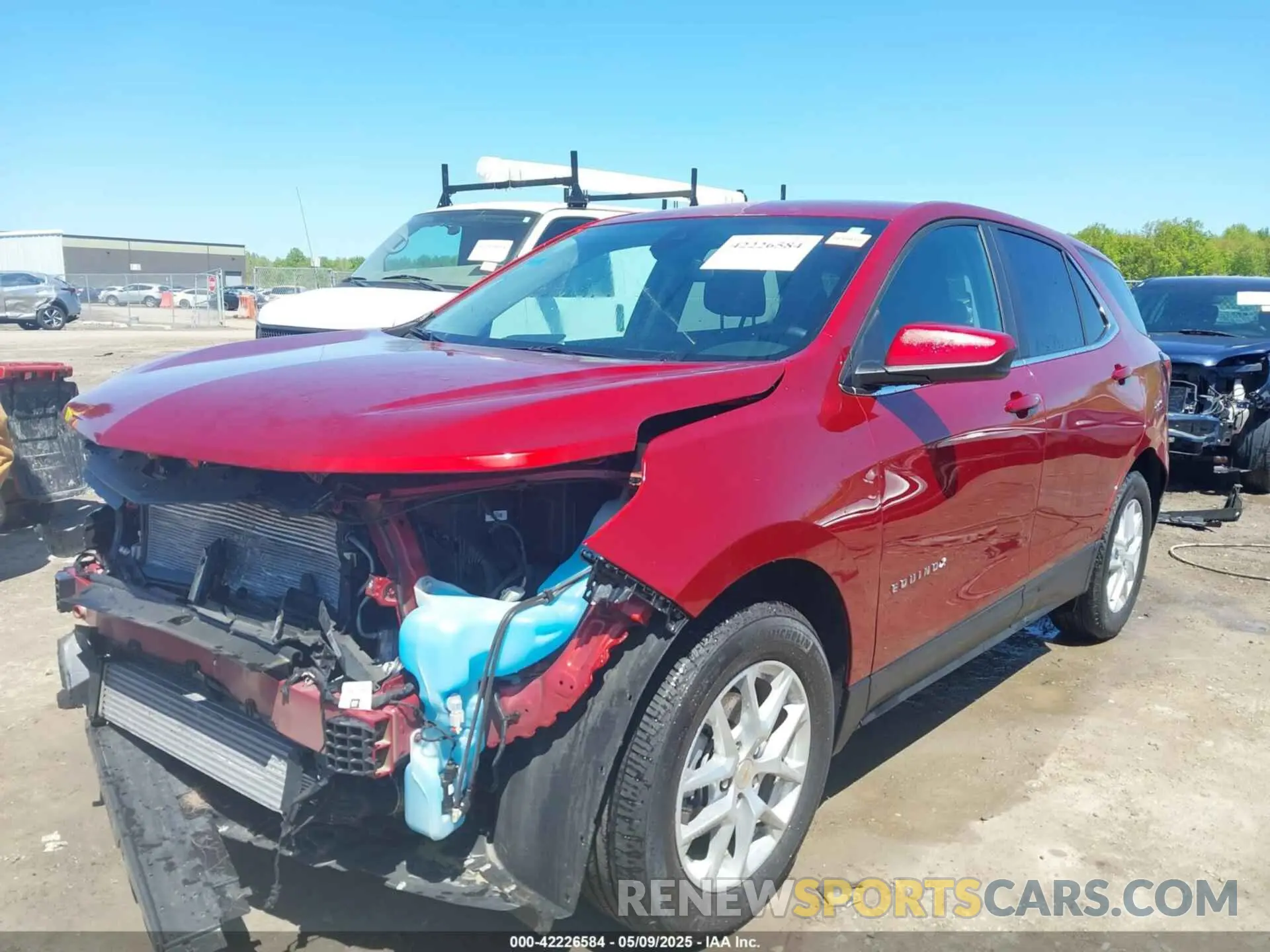 2 fotografías del automóvil dañado 3GNAXKEG3RS132829 CHEVROLET EQUINOX 2024