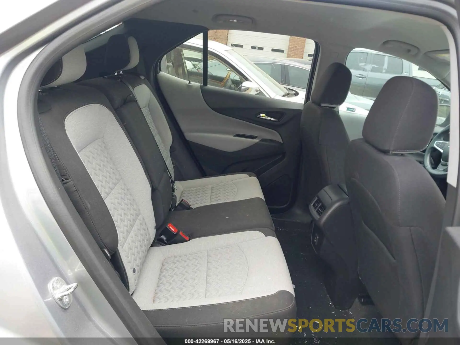 8 fotografías del automóvil dañado 3GNAXKEG4RL146409 CHEVROLET EQUINOX 2024