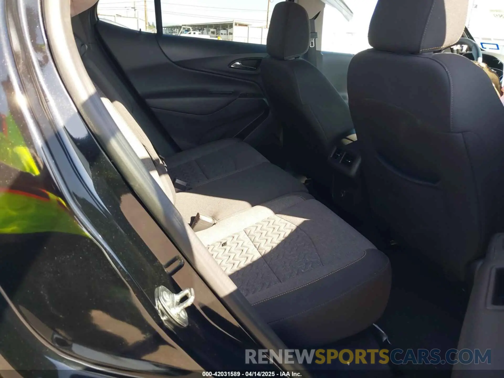 8 fotografías del automóvil dañado 3GNAXKEG4RL337408 CHEVROLET EQUINOX 2024