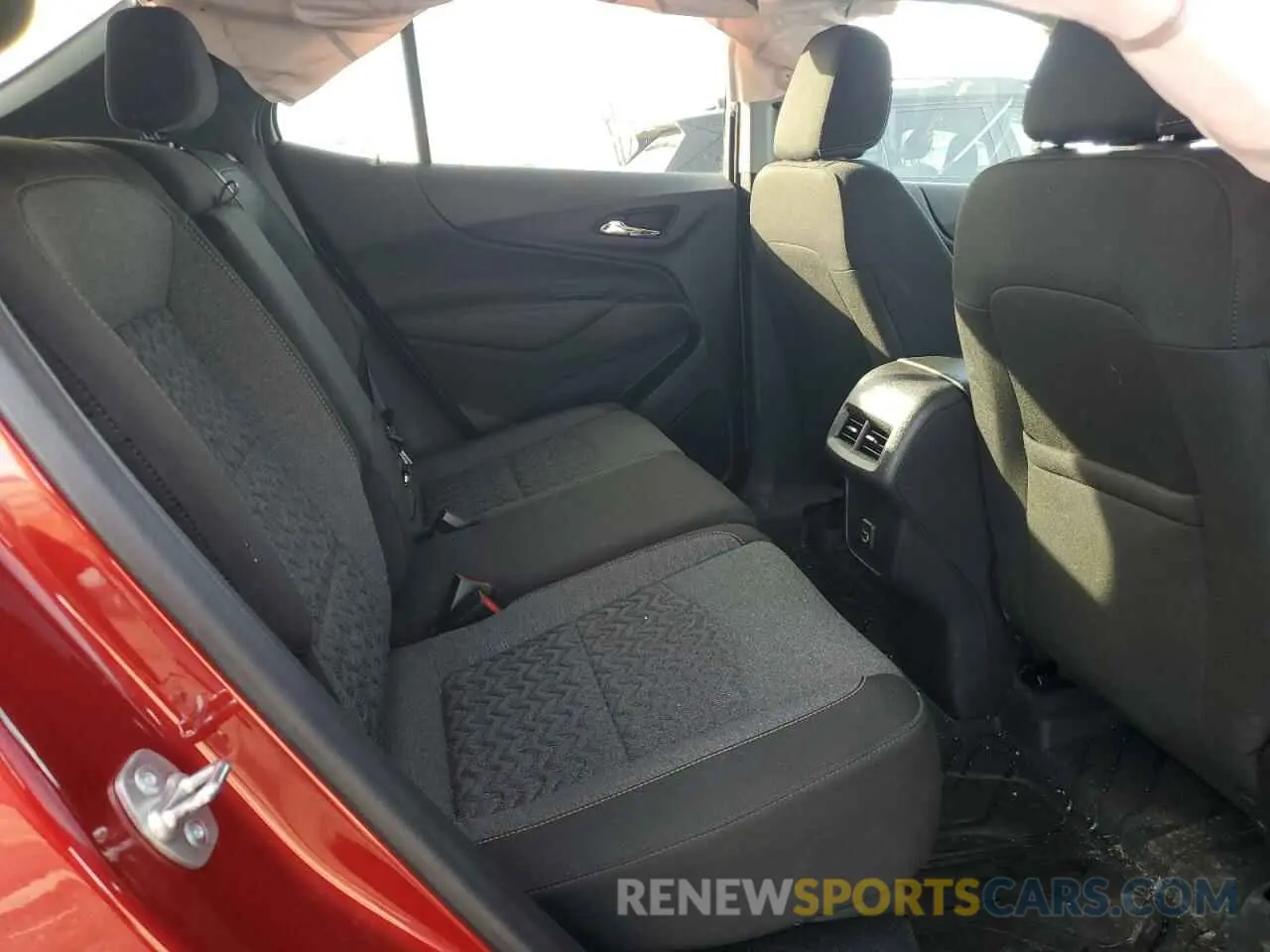 11 fotografías del automóvil dañado 3GNAXKEG4RS239999 CHEVROLET EQUINOX 2024
