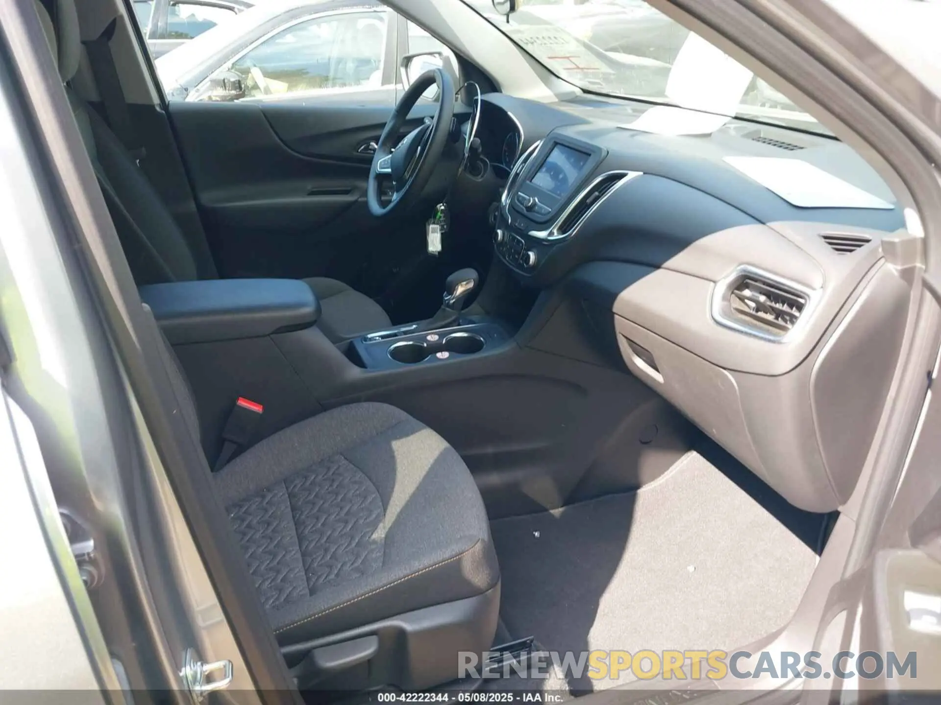 5 fotografías del automóvil dañado 3GNAXKEG5RL334386 CHEVROLET EQUINOX 2024