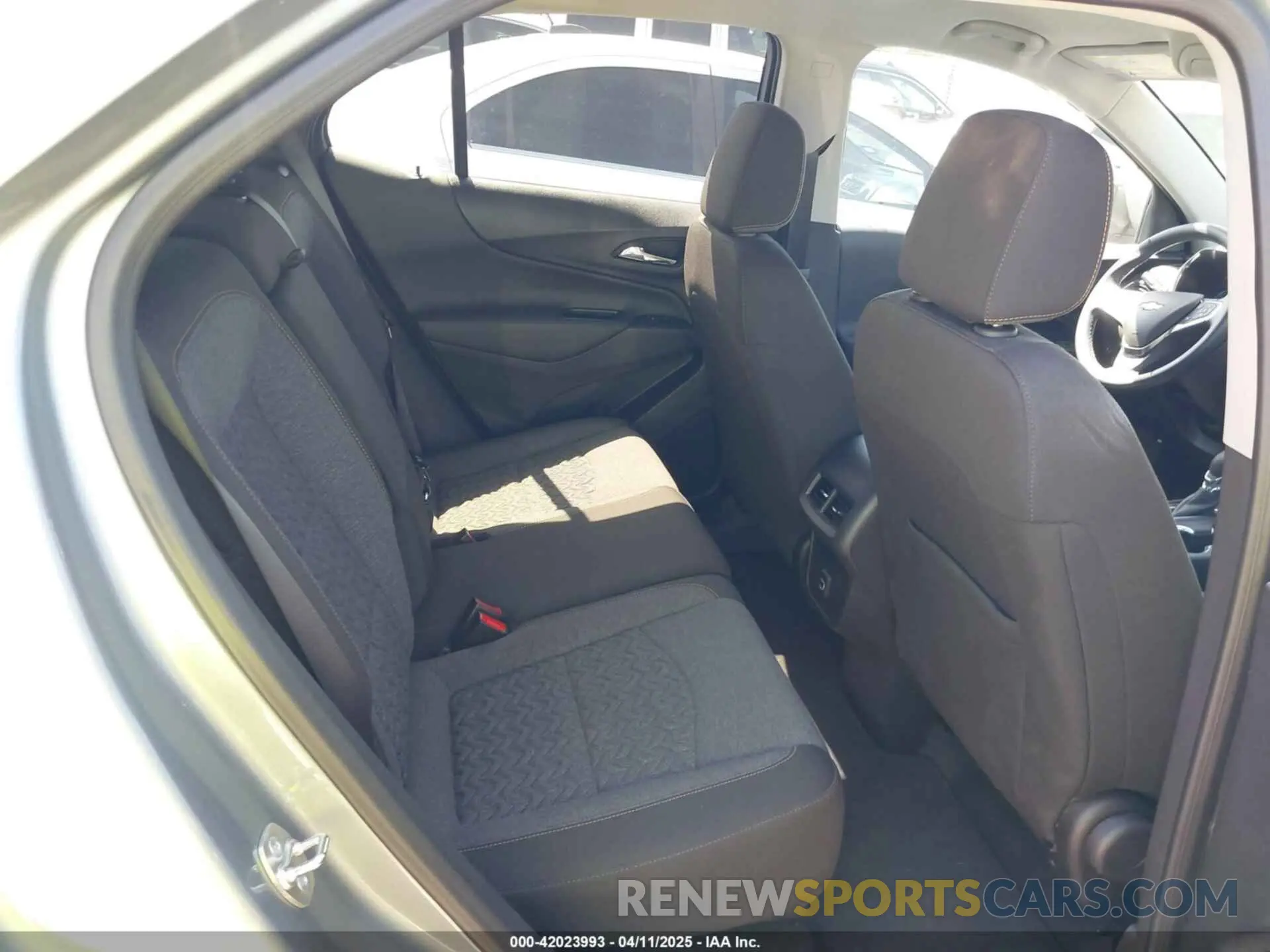 8 fotografías del automóvil dañado 3GNAXKEG6RS249014 CHEVROLET EQUINOX 2024