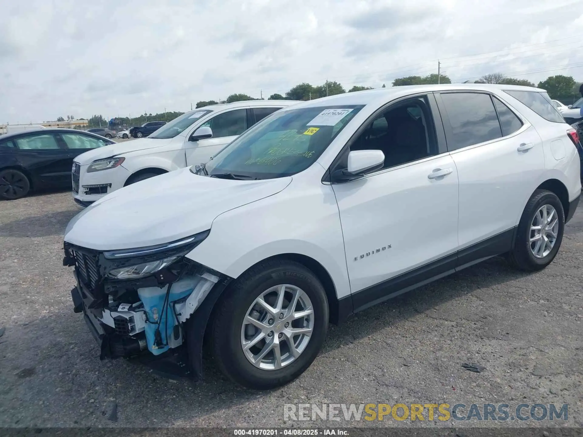 2 fotografías del automóvil dañado 3GNAXKEG7RL286406 CHEVROLET EQUINOX 2024