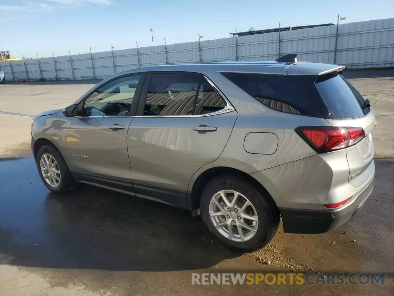 2 fotografías del automóvil dañado 3GNAXKEG8RS217066 CHEVROLET EQUINOX 2024