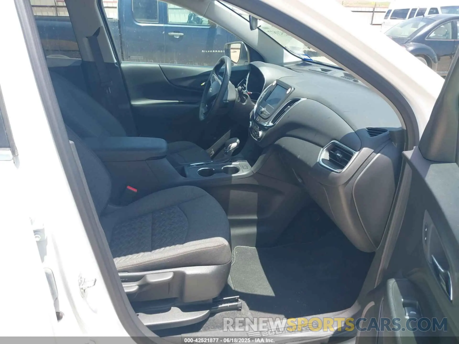 5 fotografías del automóvil dañado 3GNAXKEG9RL323018 CHEVROLET EQUINOX 2024