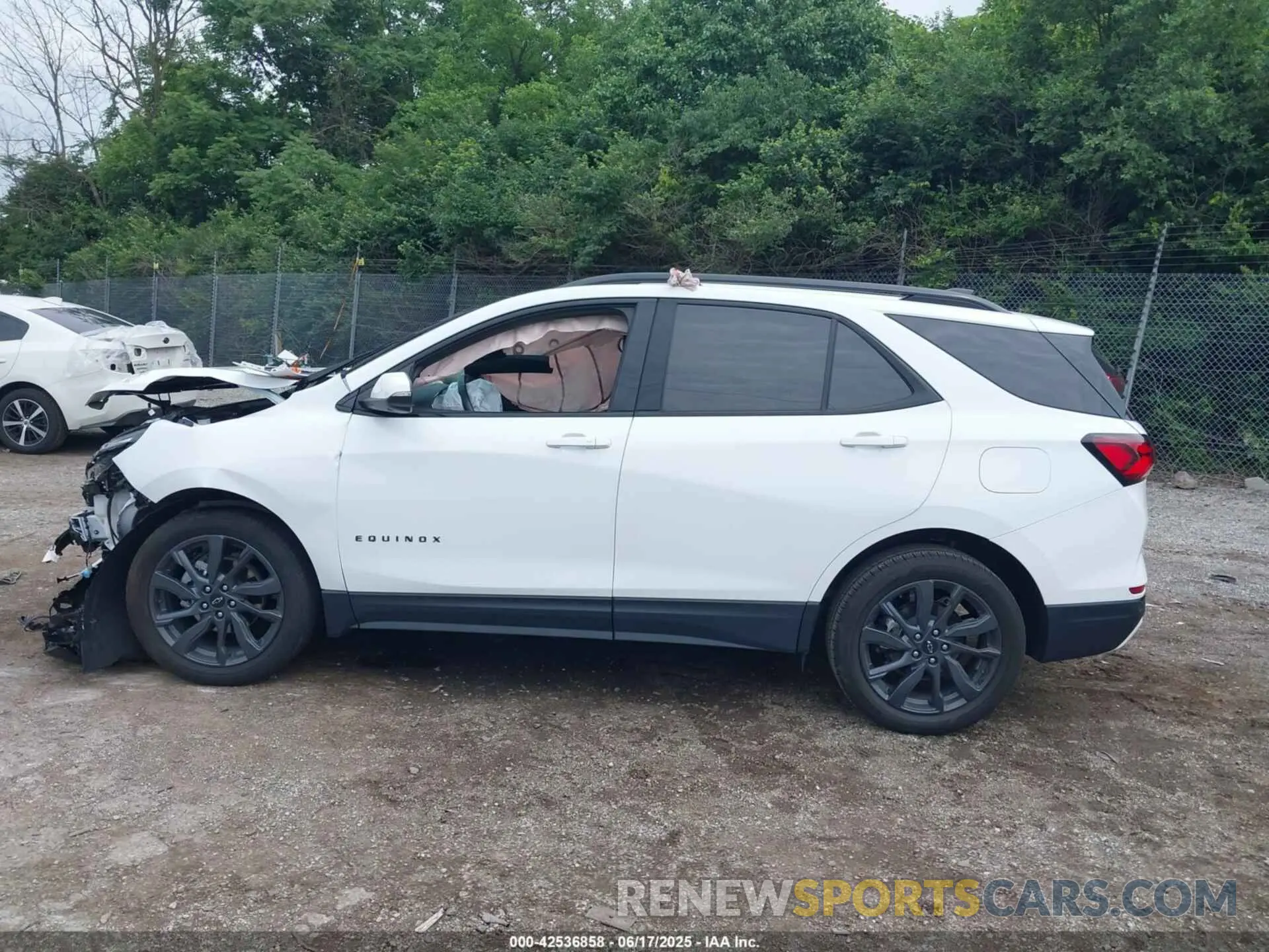 15 fotografías del automóvil dañado 3GNAXMEG0RS221656 CHEVROLET EQUINOX 2024