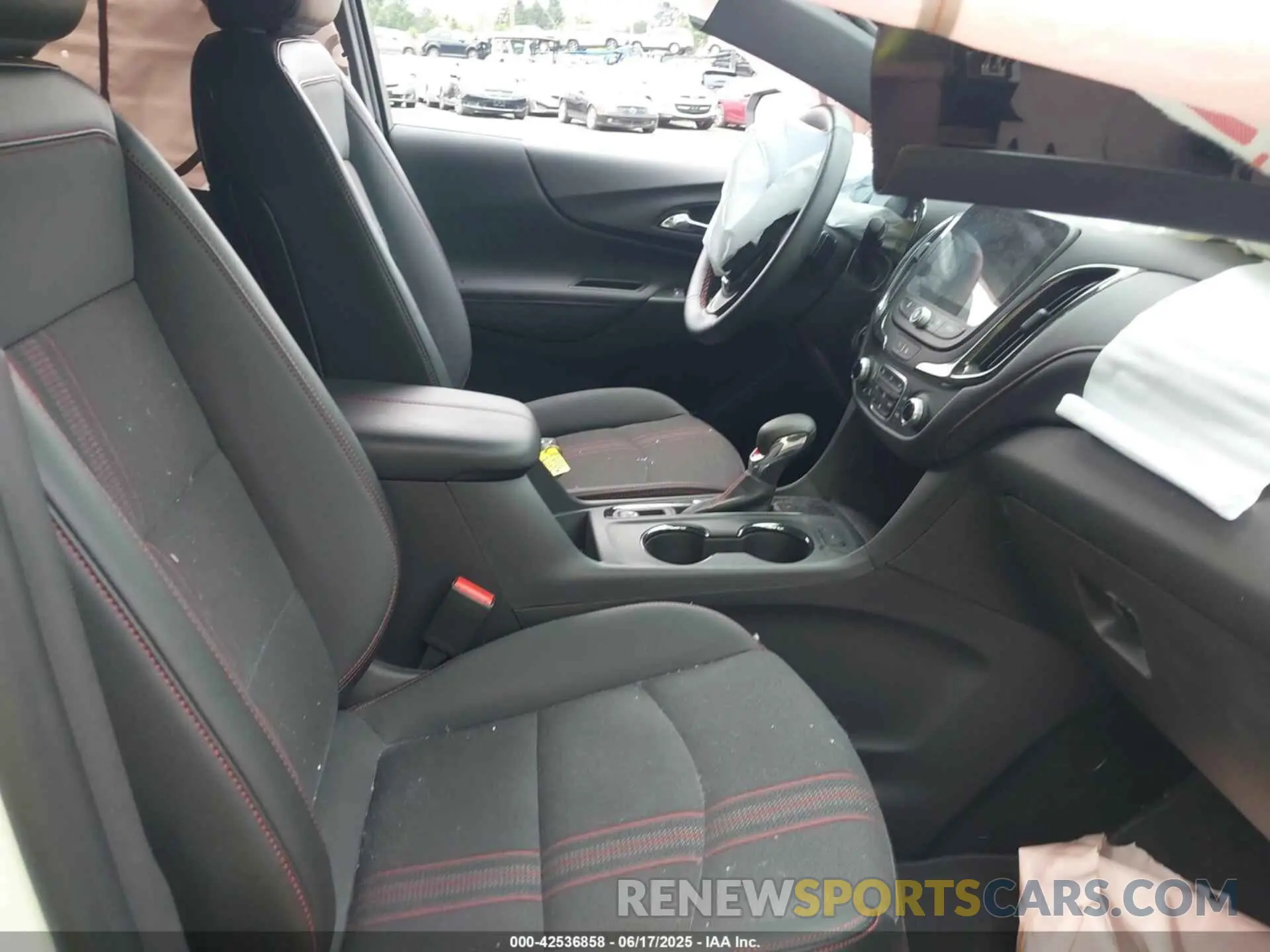 5 fotografías del automóvil dañado 3GNAXMEG0RS221656 CHEVROLET EQUINOX 2024