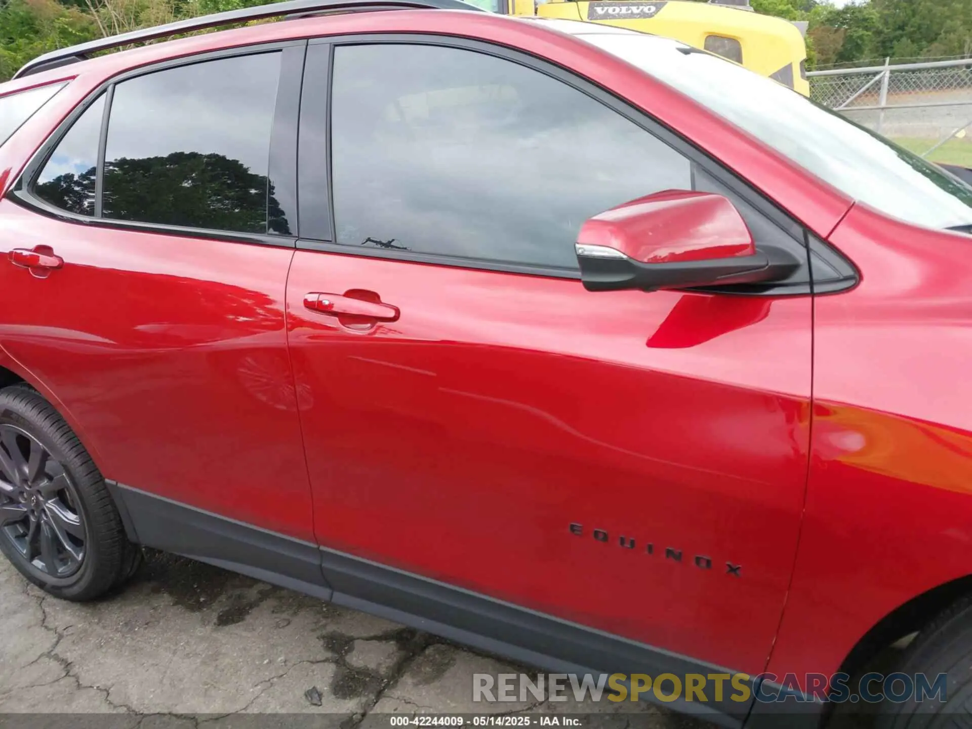 14 fotografías del automóvil dañado 3GNAXMEG3RL369603 CHEVROLET EQUINOX 2024