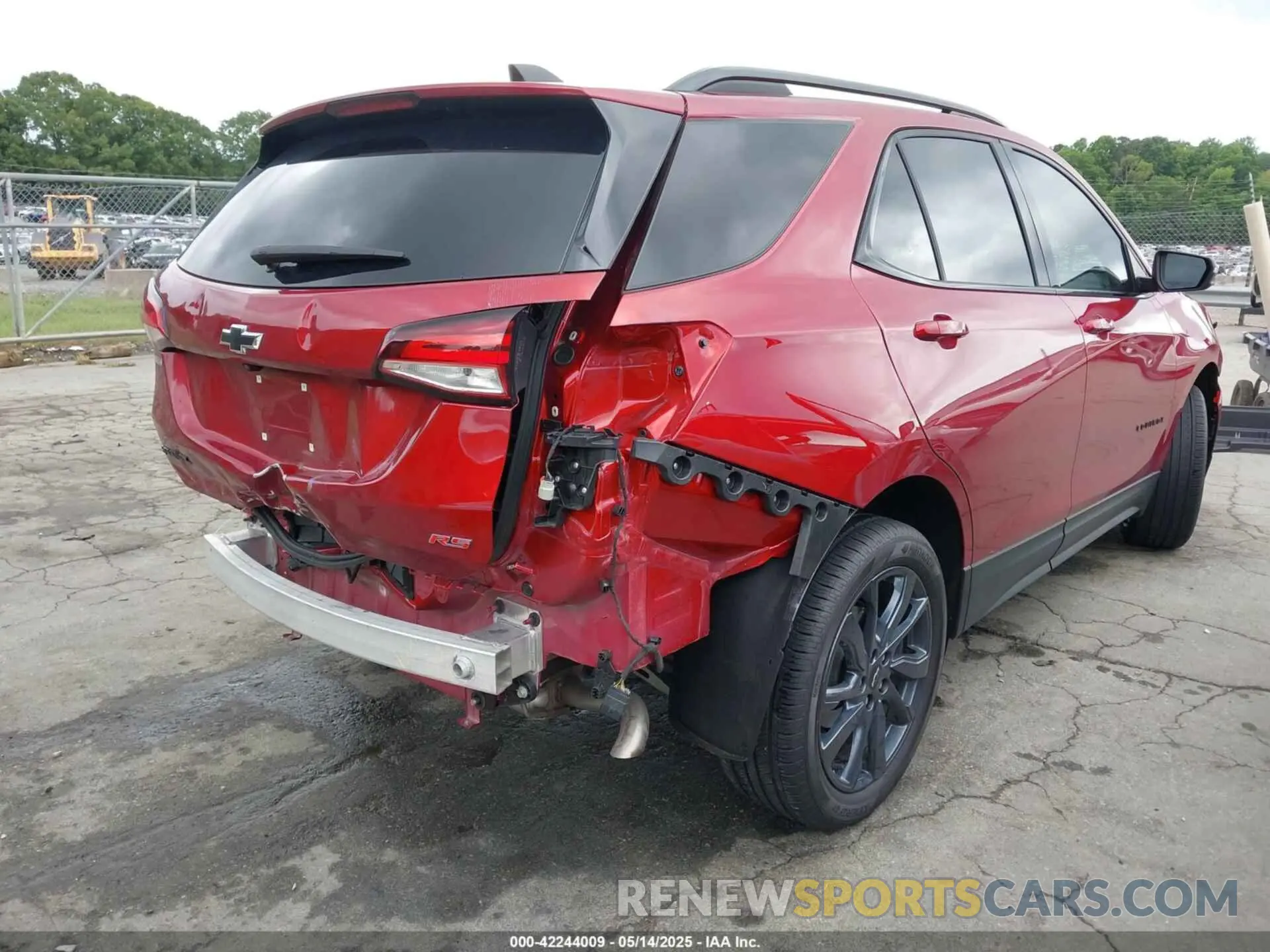 4 fotografías del automóvil dañado 3GNAXMEG3RL369603 CHEVROLET EQUINOX 2024