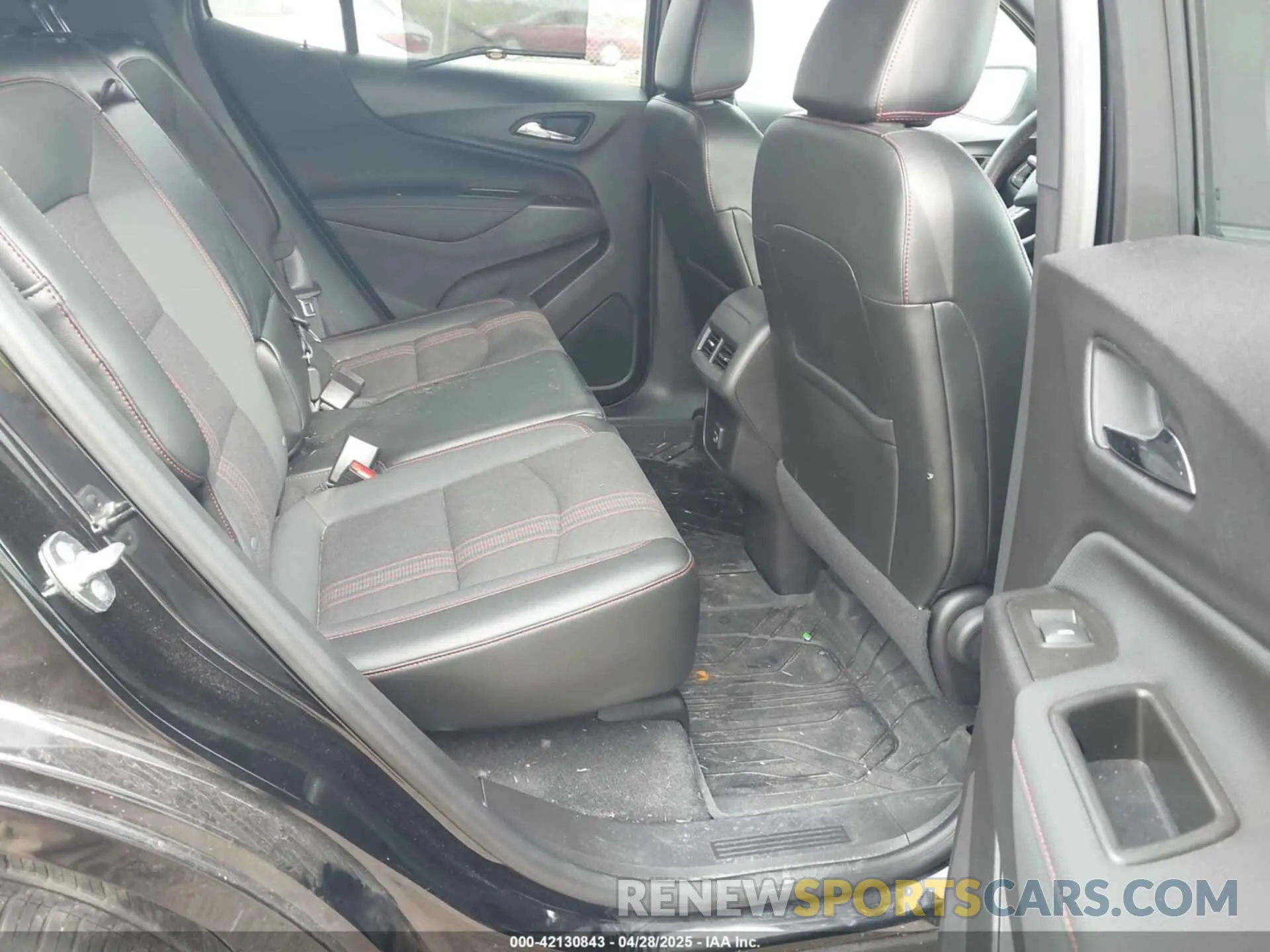 8 fotografías del automóvil dañado 3GNAXMEG4RL192933 CHEVROLET EQUINOX 2024