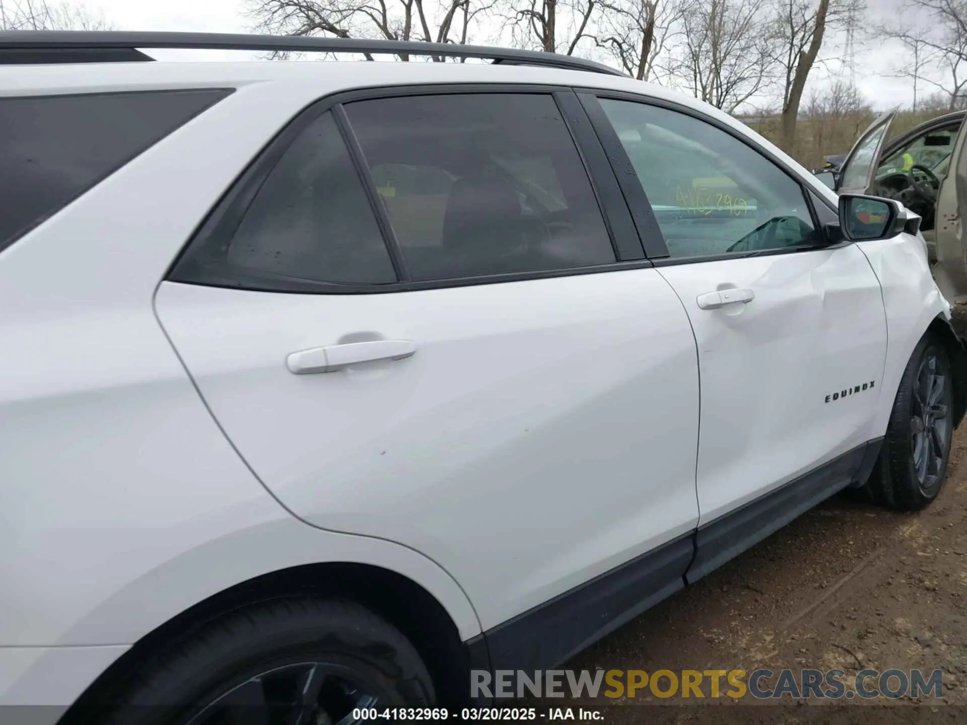 13 fotografías del automóvil dañado 3GNAXMEG4RS104243 CHEVROLET EQUINOX 2024