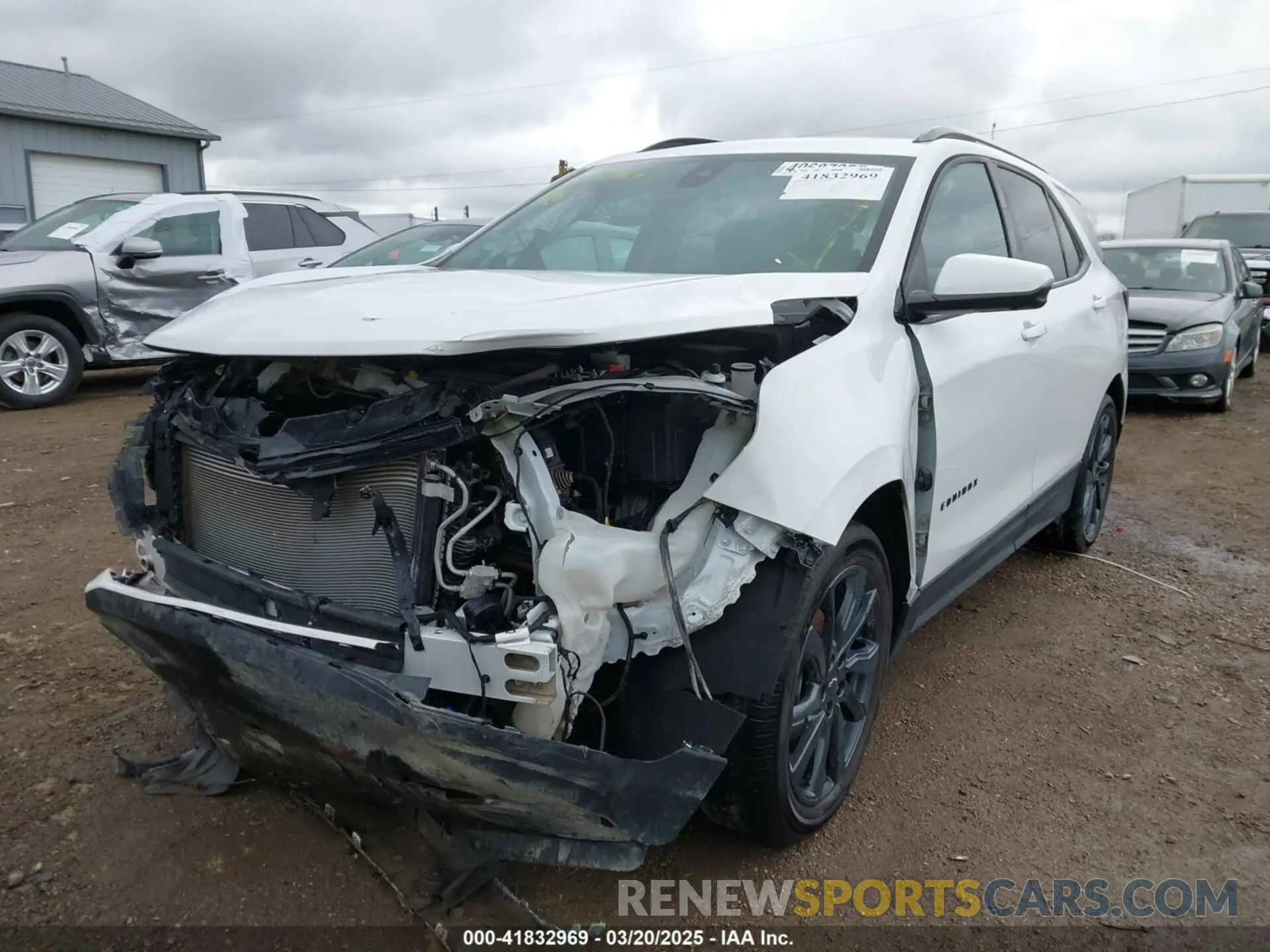 2 fotografías del automóvil dañado 3GNAXMEG4RS104243 CHEVROLET EQUINOX 2024