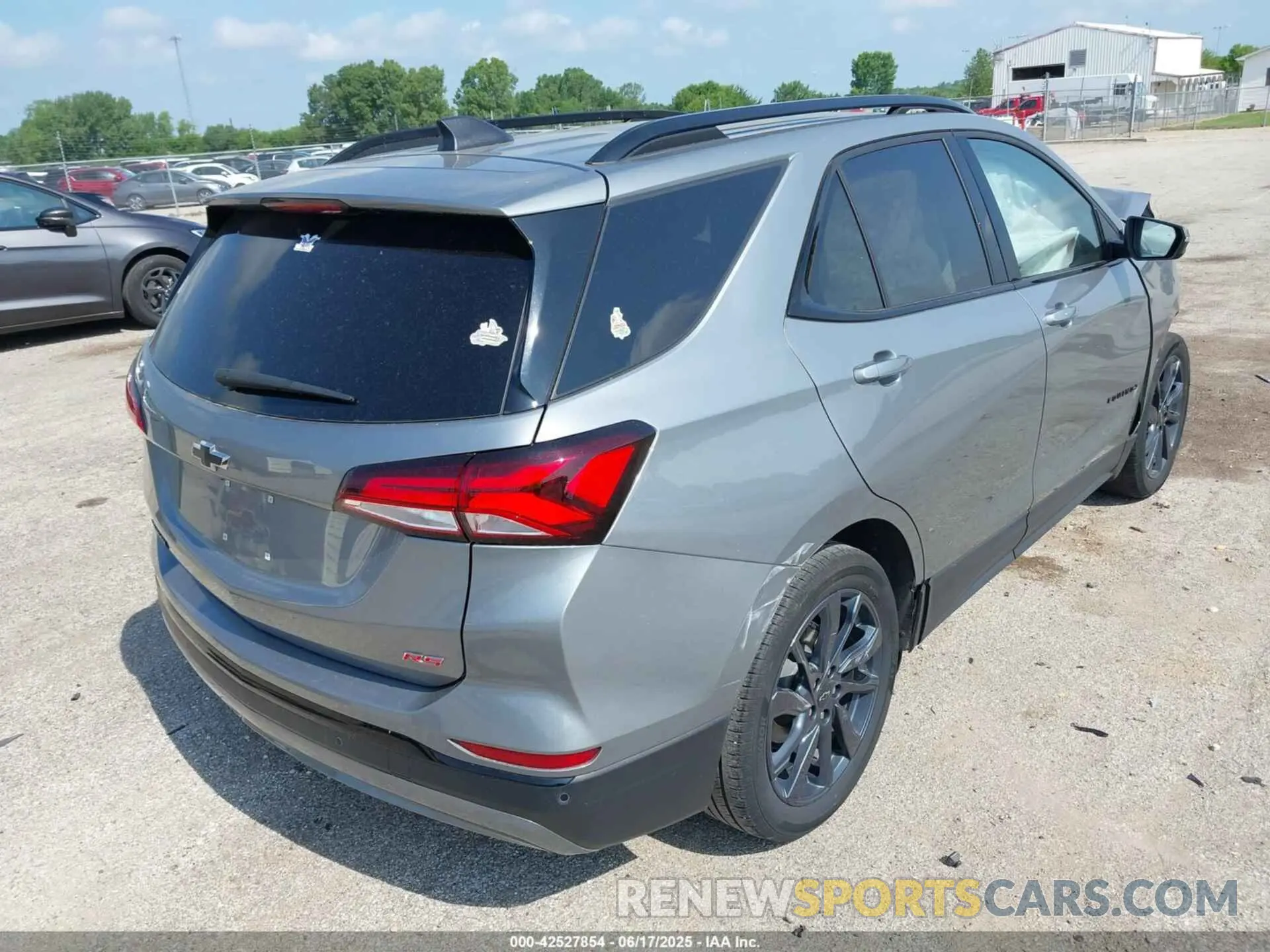 4 fotografías del automóvil dañado 3GNAXMEG5RS148087 CHEVROLET EQUINOX 2024