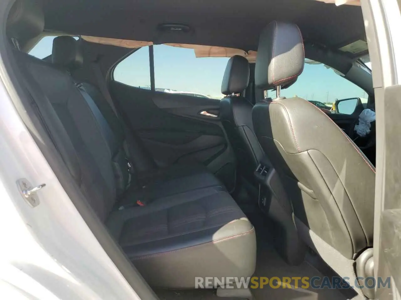 11 fotografías del automóvil dañado 3GNAXMEGXRS140437 CHEVROLET EQUINOX 2024