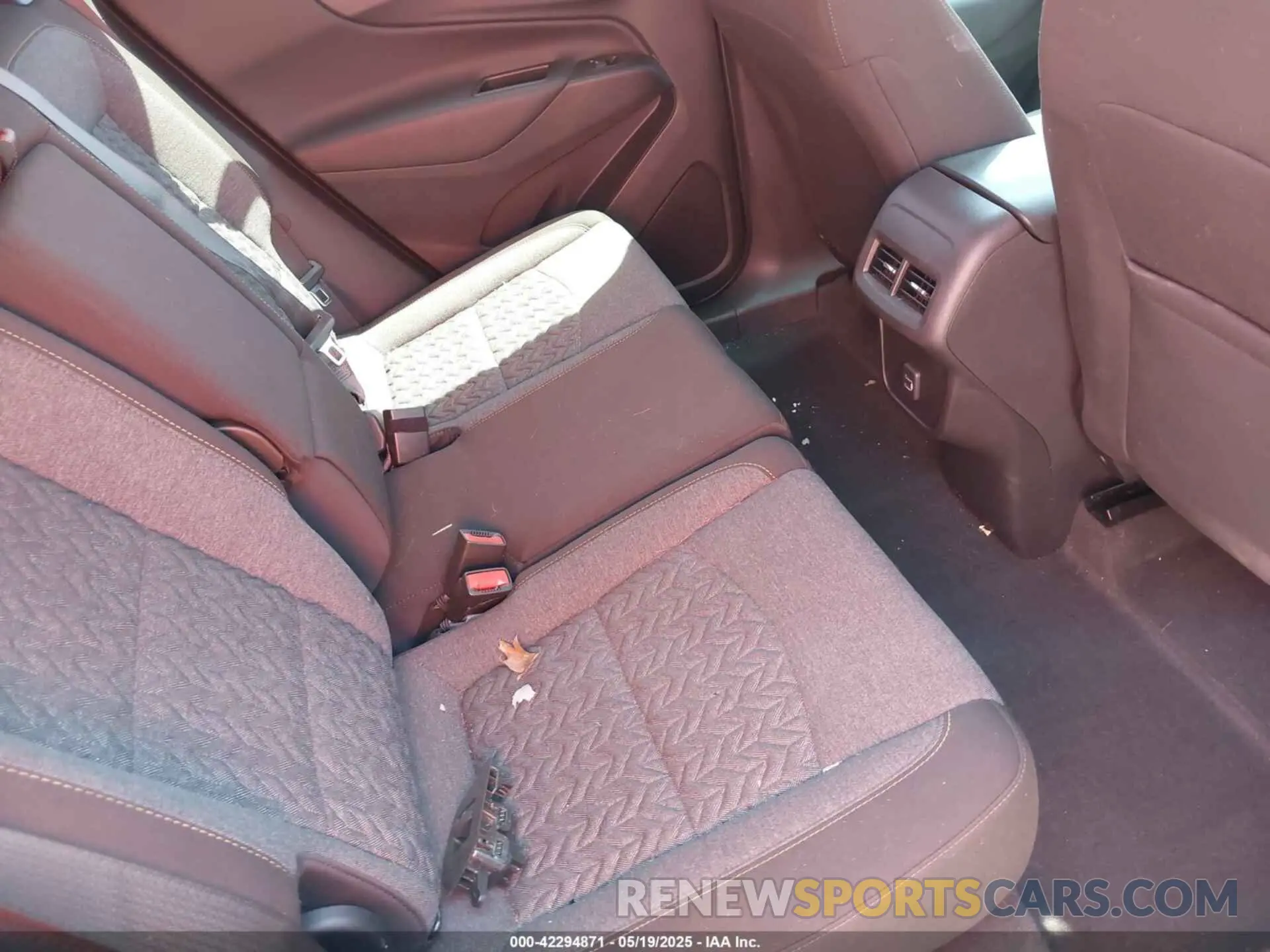 8 fotografías del automóvil dañado 3GNAXTEG6RL237140 CHEVROLET EQUINOX 2024