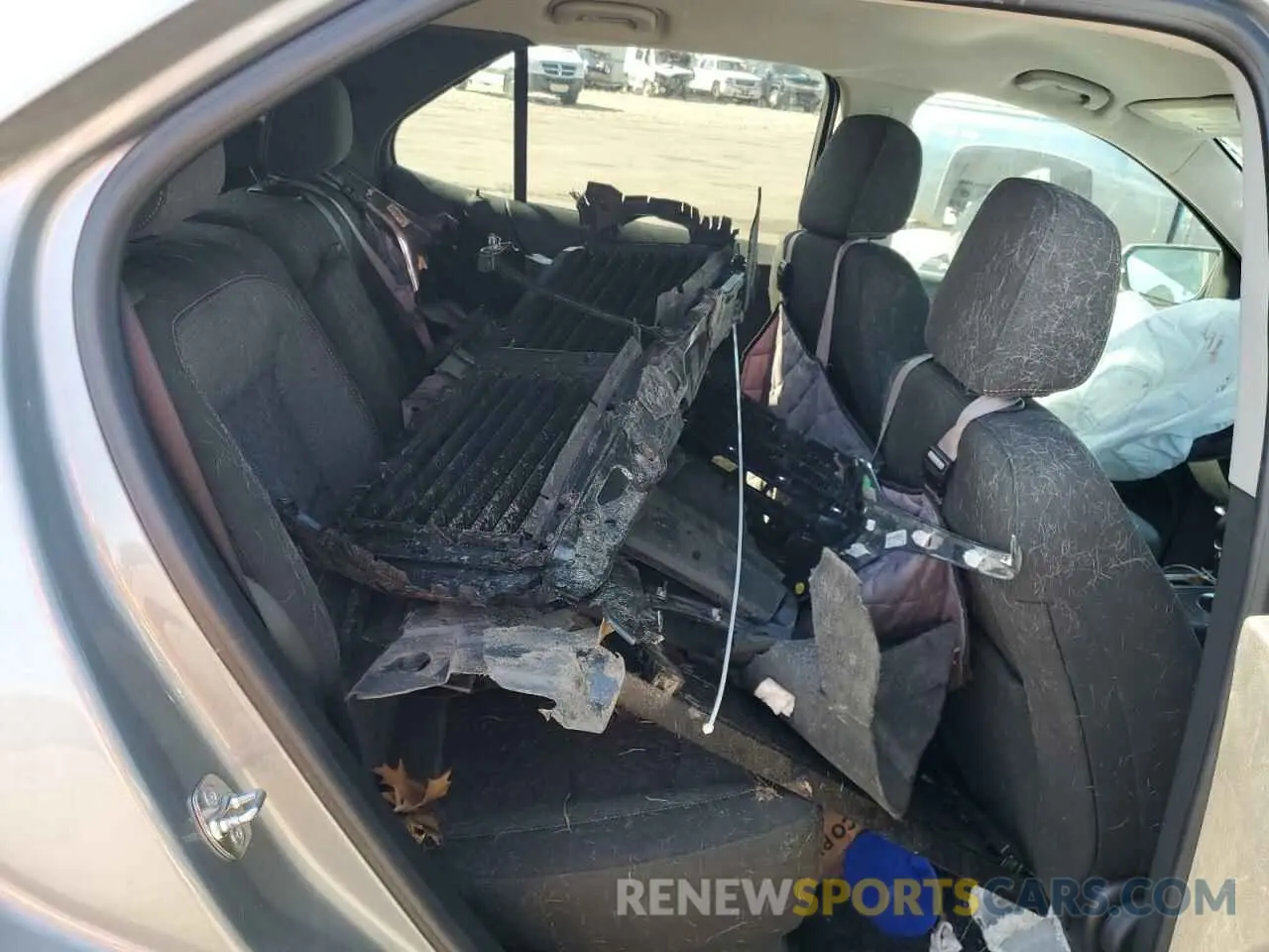 10 fotografías del automóvil dañado 3GNAXUEG1RS118200 CHEVROLET EQUINOX 2024