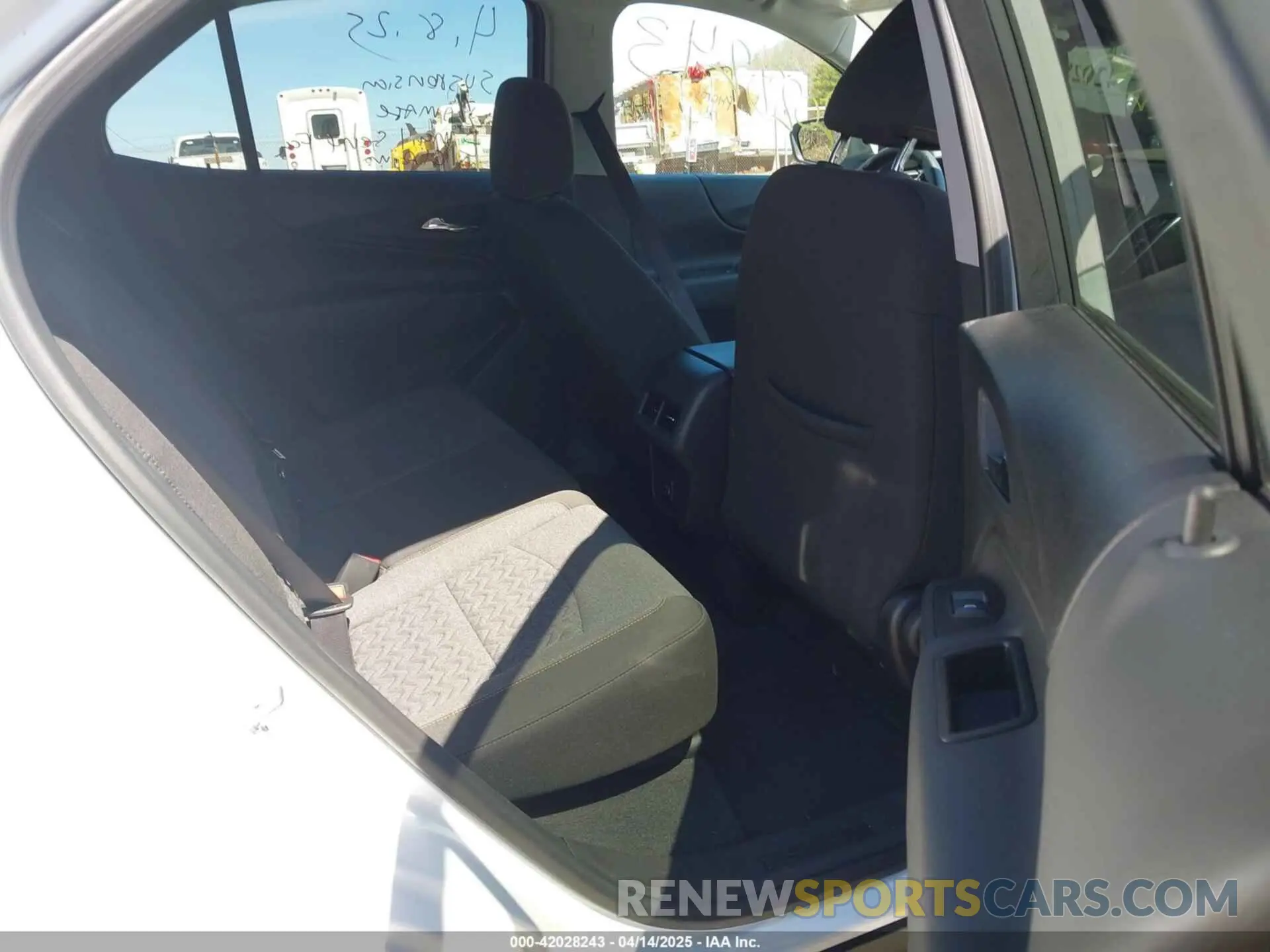 8 fotografías del automóvil dañado 3GNAXUEG2RL348046 CHEVROLET EQUINOX 2024