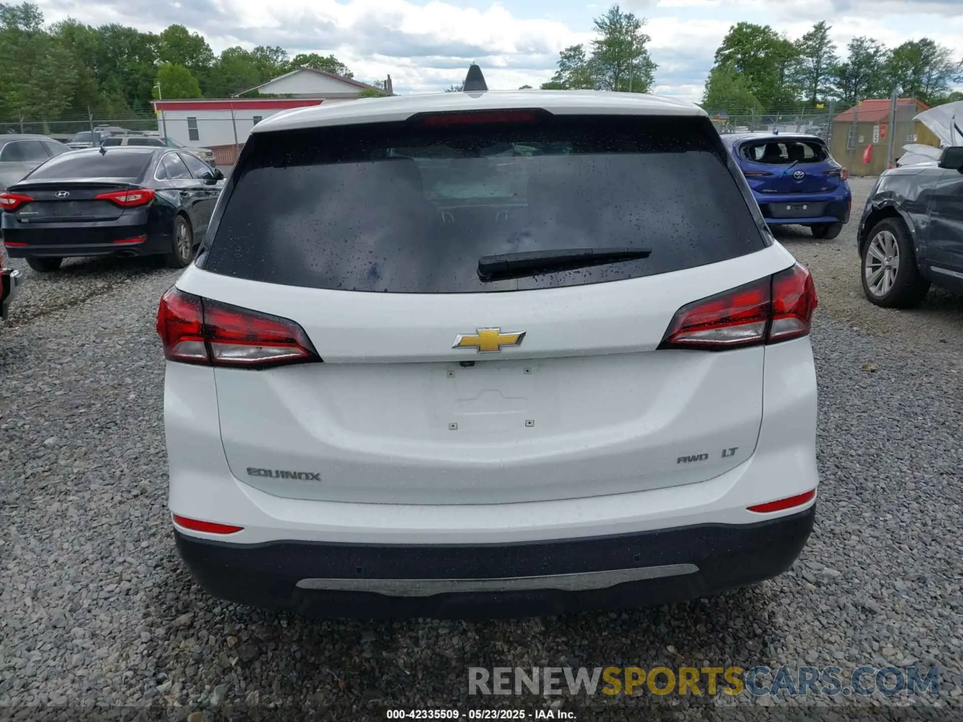 17 fotografías del automóvil dañado 3GNAXUEG2RS219522 CHEVROLET EQUINOX 2024