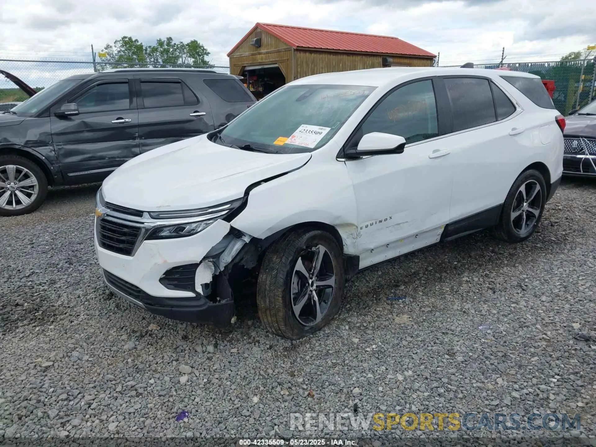 2 fotografías del automóvil dañado 3GNAXUEG2RS219522 CHEVROLET EQUINOX 2024