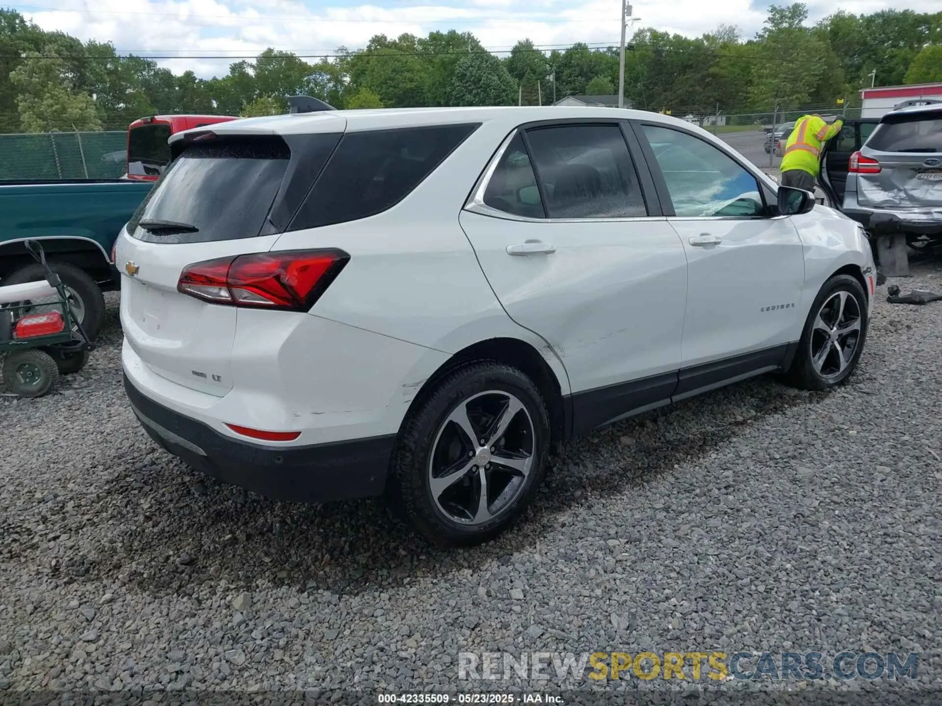 4 fotografías del automóvil dañado 3GNAXUEG2RS219522 CHEVROLET EQUINOX 2024