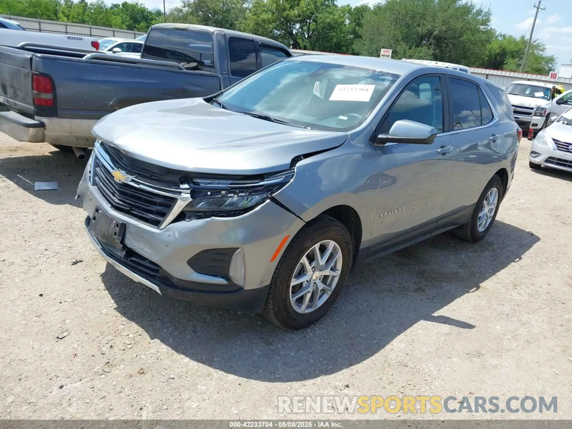 2 fotografías del automóvil dañado 3GNAXUEG3RL228692 CHEVROLET EQUINOX 2024