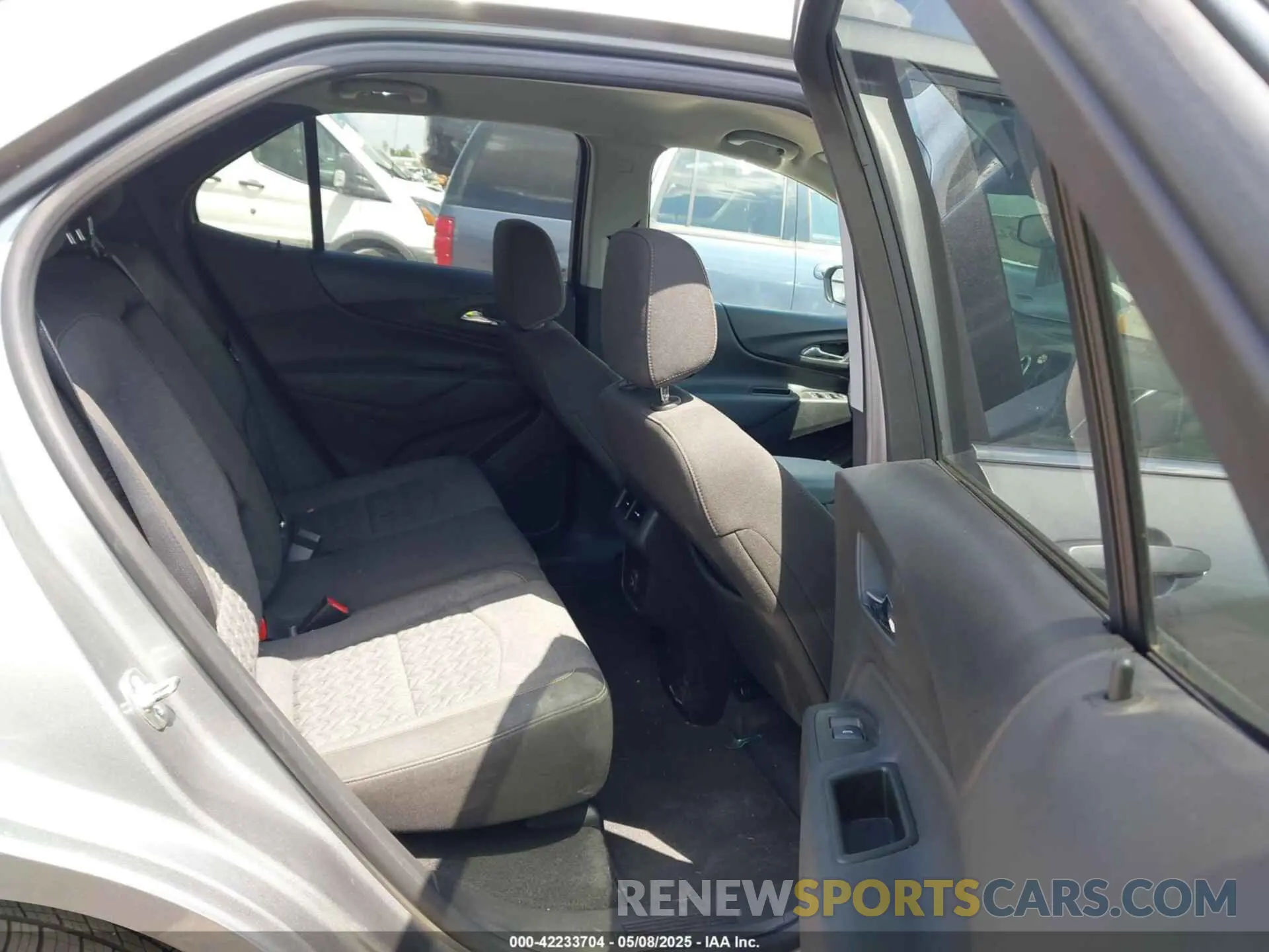 8 fotografías del automóvil dañado 3GNAXUEG3RL228692 CHEVROLET EQUINOX 2024