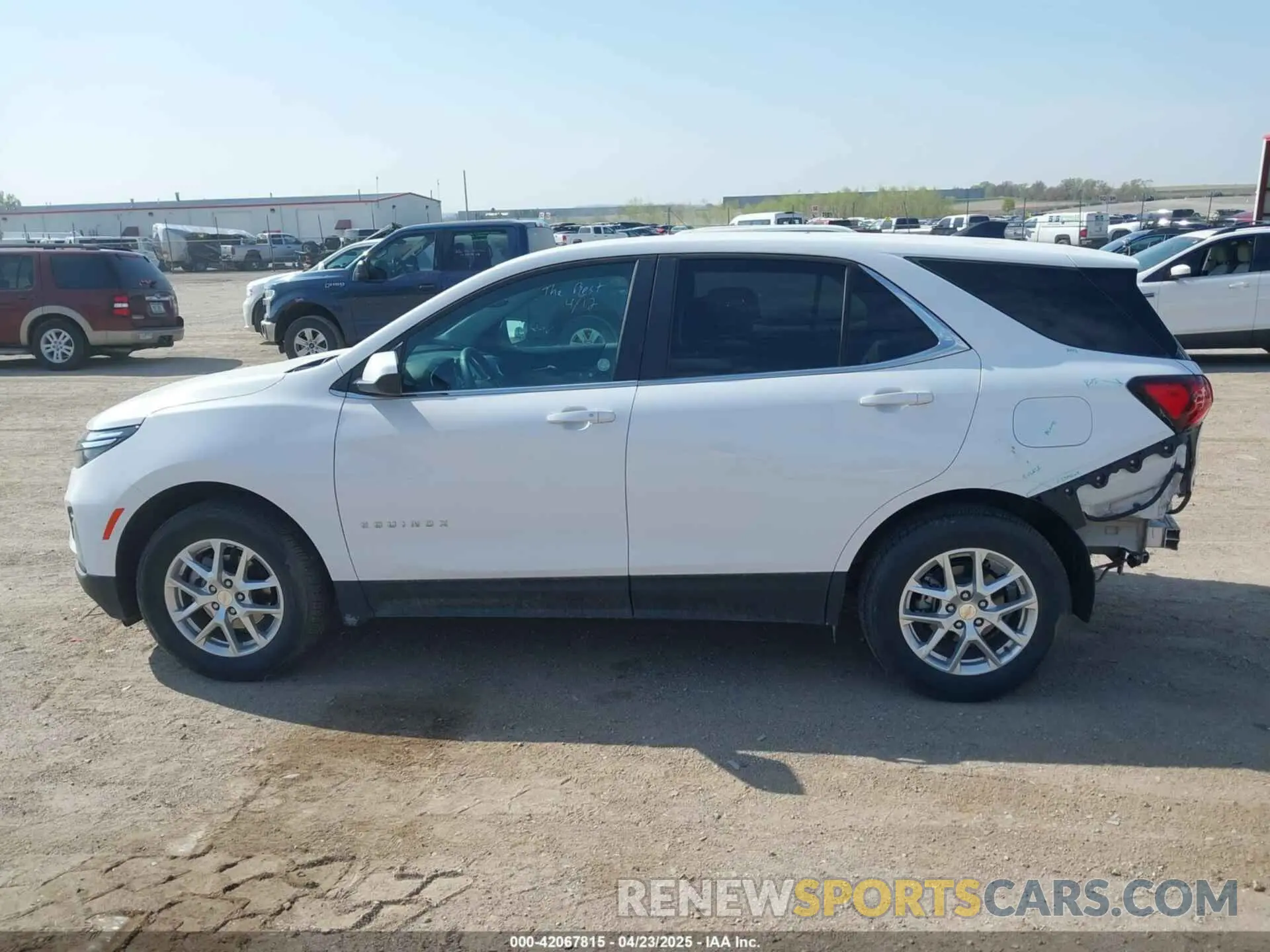 15 fotografías del automóvil dañado 3GNAXUEG3RL244777 CHEVROLET EQUINOX 2024