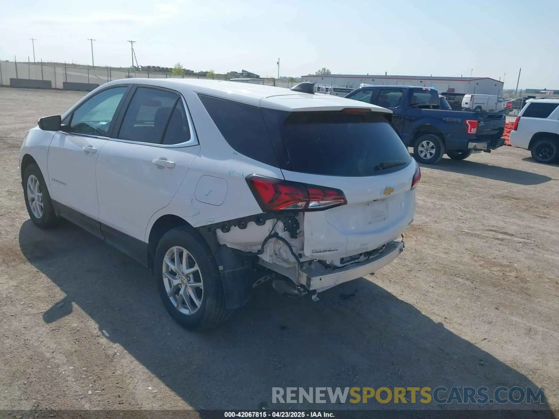 3 fotografías del automóvil dañado 3GNAXUEG3RL244777 CHEVROLET EQUINOX 2024