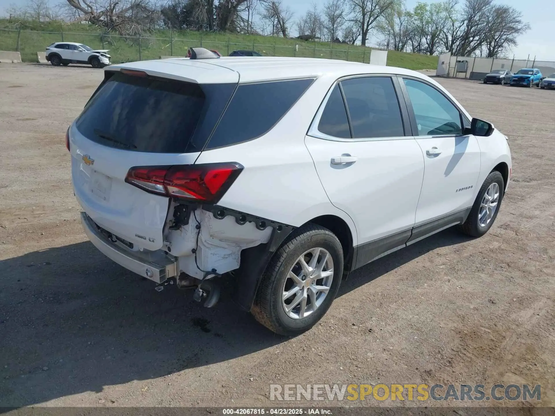 4 fotografías del automóvil dañado 3GNAXUEG3RL244777 CHEVROLET EQUINOX 2024