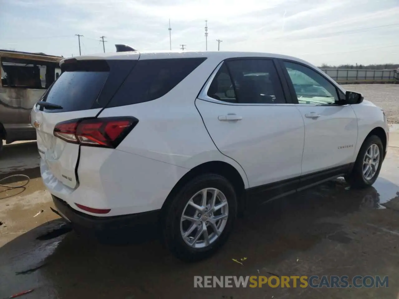 3 fotografías del automóvil dañado 3GNAXUEG3RS143261 CHEVROLET EQUINOX 2024