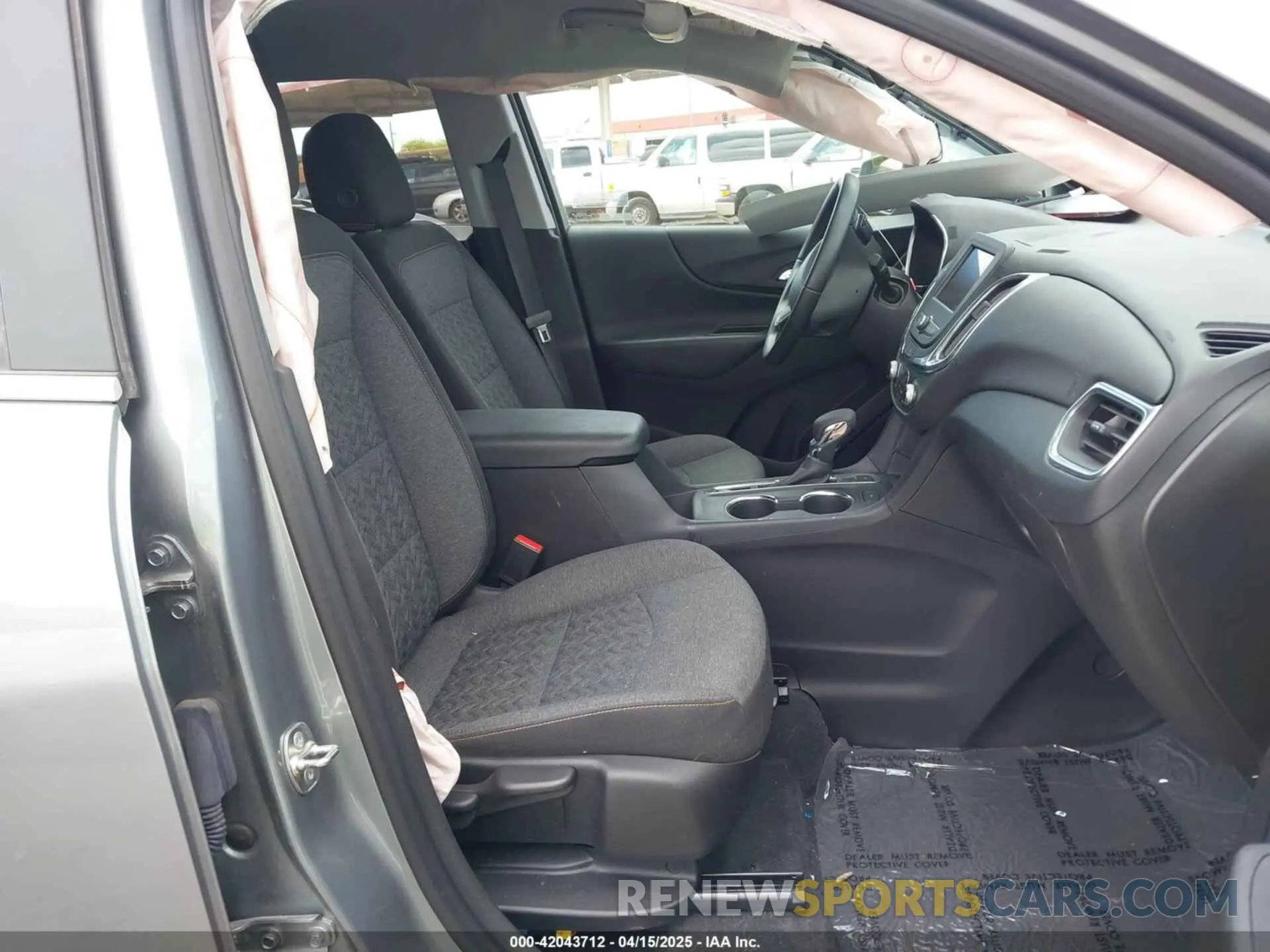 5 fotografías del automóvil dañado 3GNAXUEG3RS199409 CHEVROLET EQUINOX 2024