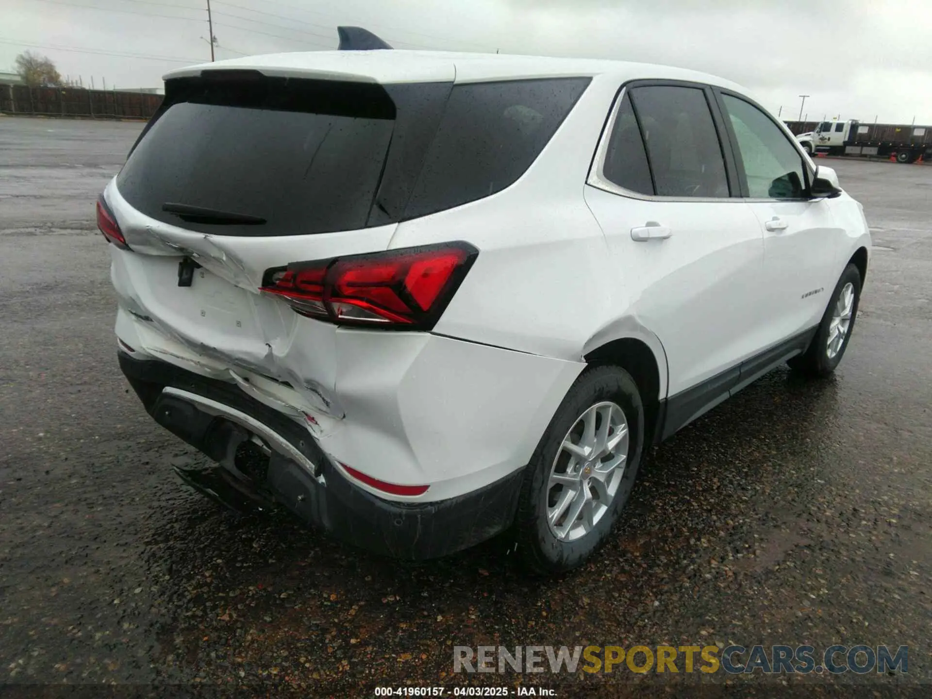 4 fotografías del automóvil dañado 3GNAXUEG5RL353239 CHEVROLET EQUINOX 2024