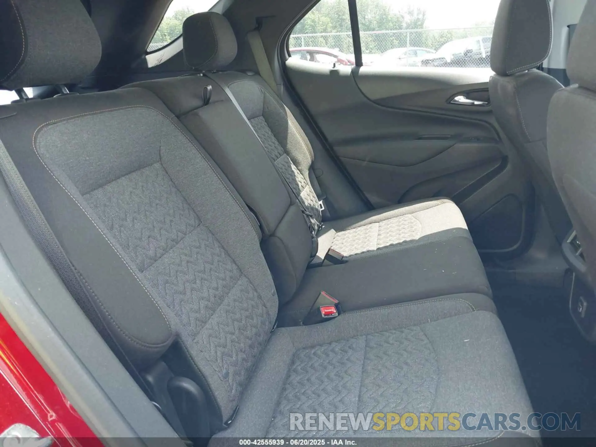 8 fotografías del automóvil dañado 3GNAXUEG5RS149644 CHEVROLET EQUINOX 2024