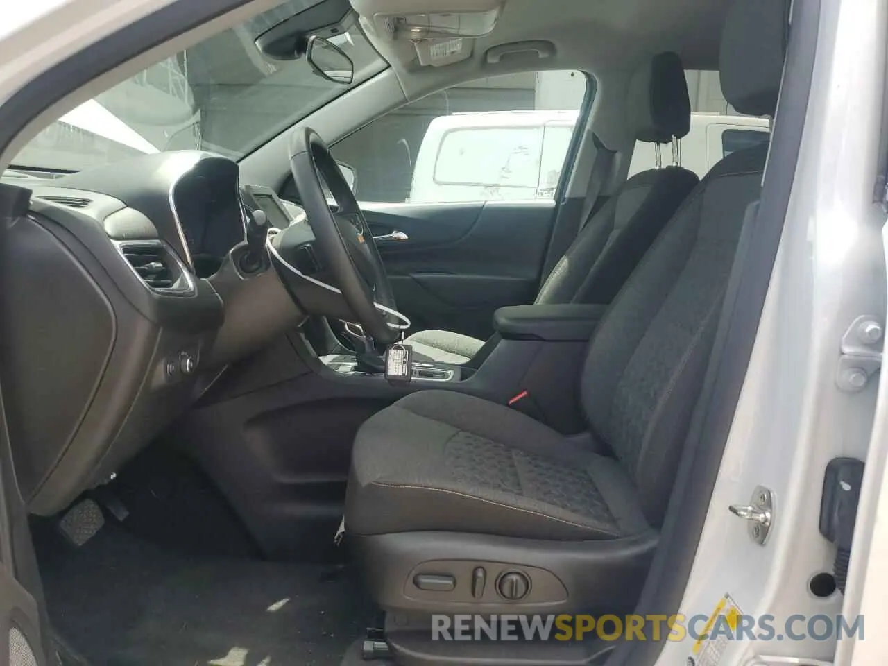 7 fotografías del automóvil dañado 3GNAXUEG5RS241546 CHEVROLET EQUINOX 2024