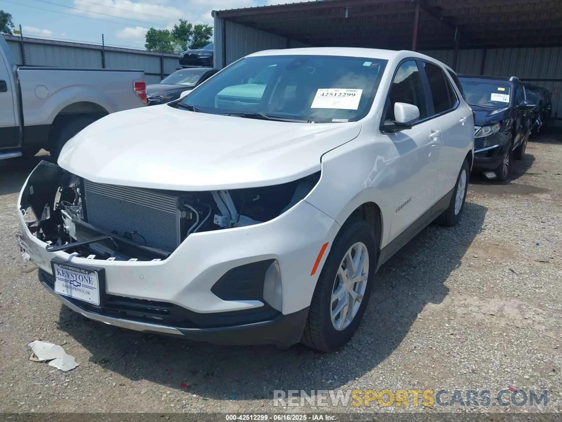 2 fotografías del automóvil dañado 3GNAXUEG5RS242115 CHEVROLET EQUINOX 2024