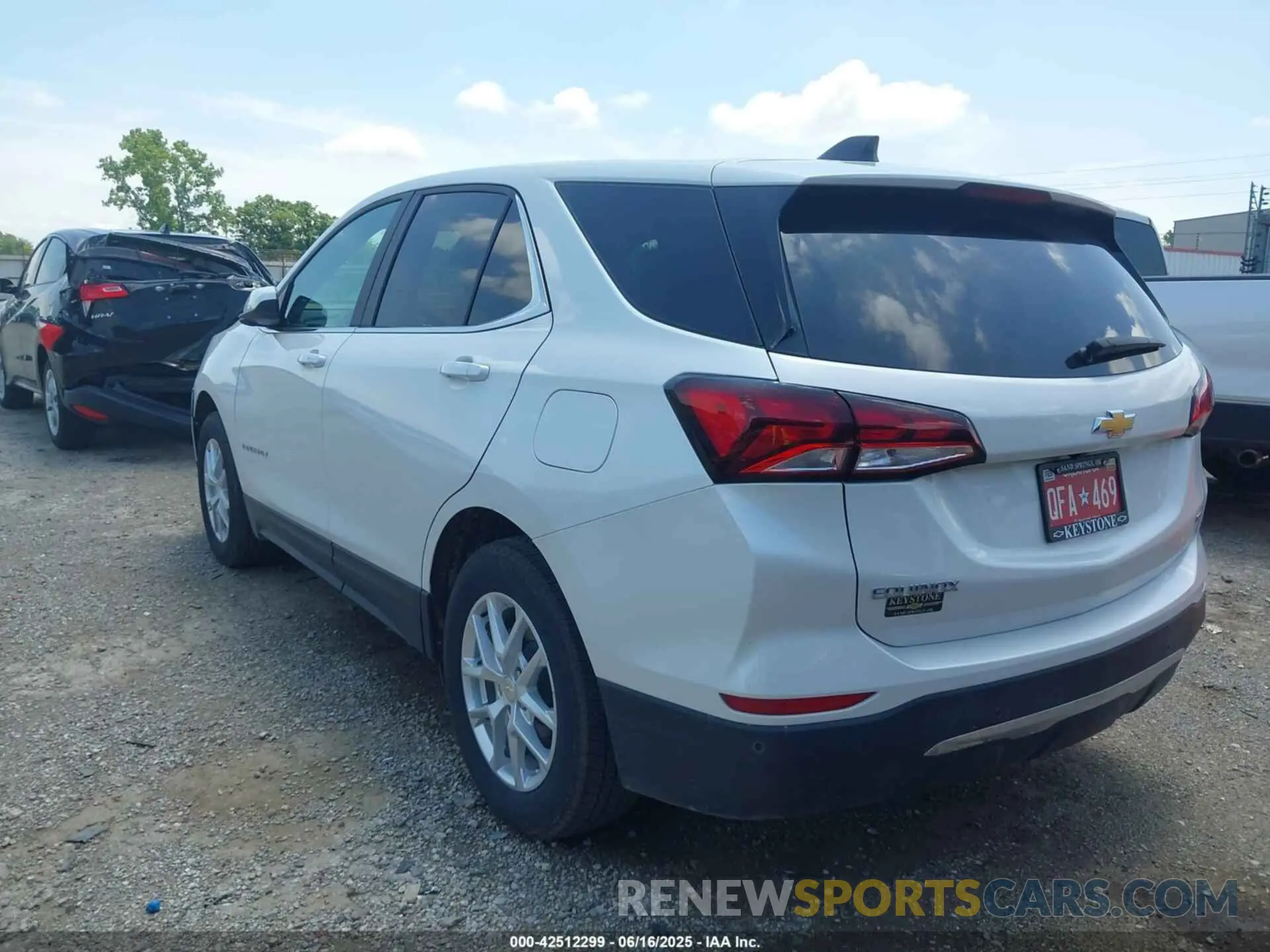 3 fotografías del automóvil dañado 3GNAXUEG5RS242115 CHEVROLET EQUINOX 2024