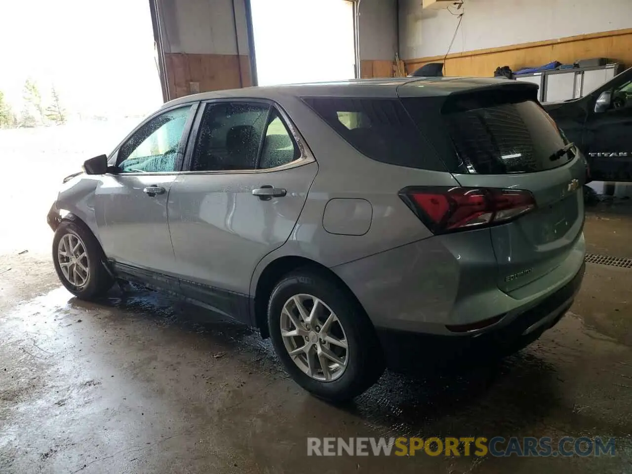 2 fotografías del automóvil dañado 3GNAXUEG6RL357252 CHEVROLET EQUINOX 2024