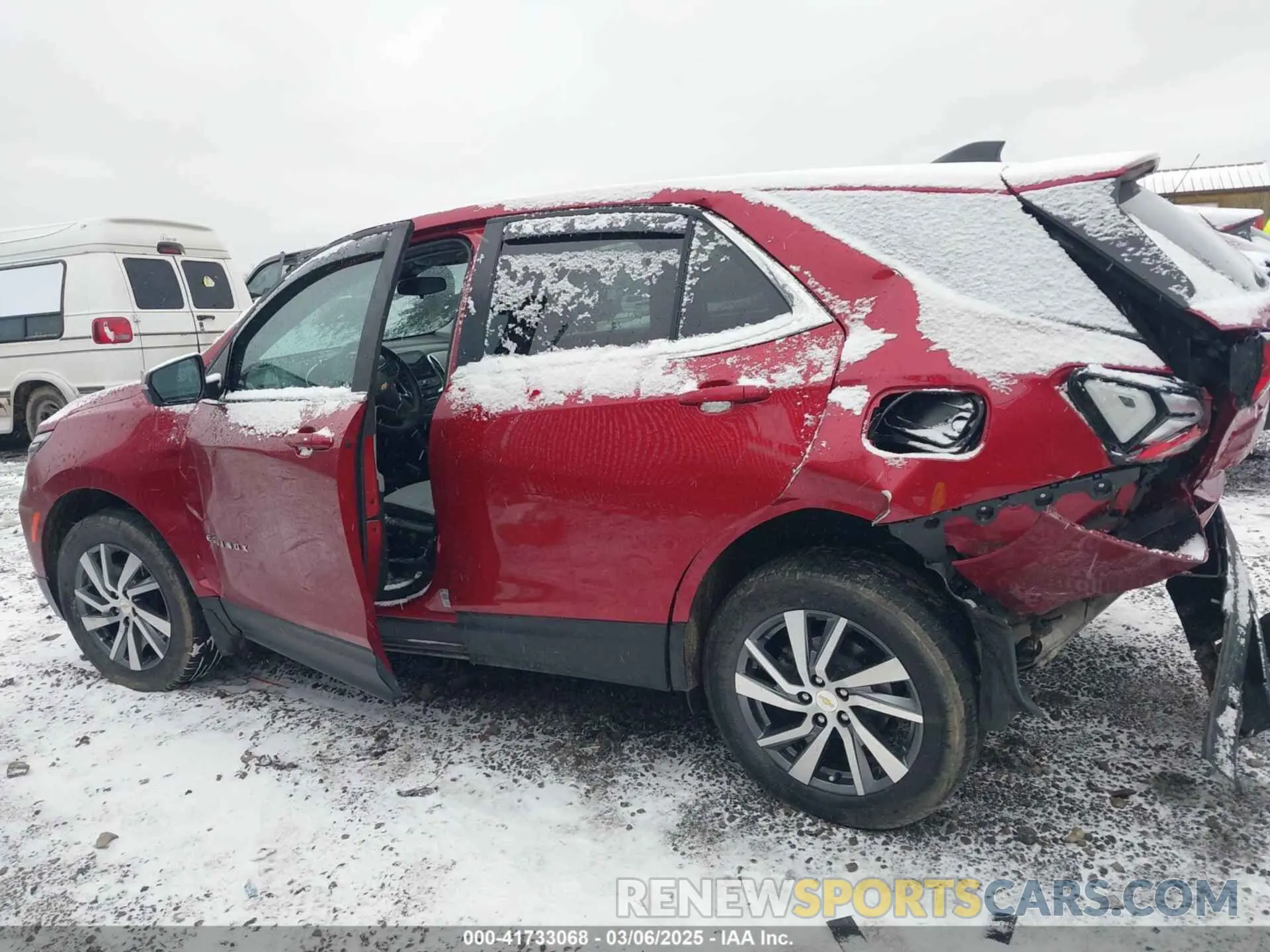 15 fotografías del automóvil dañado 3GNAXUEG7RL177665 CHEVROLET EQUINOX 2024