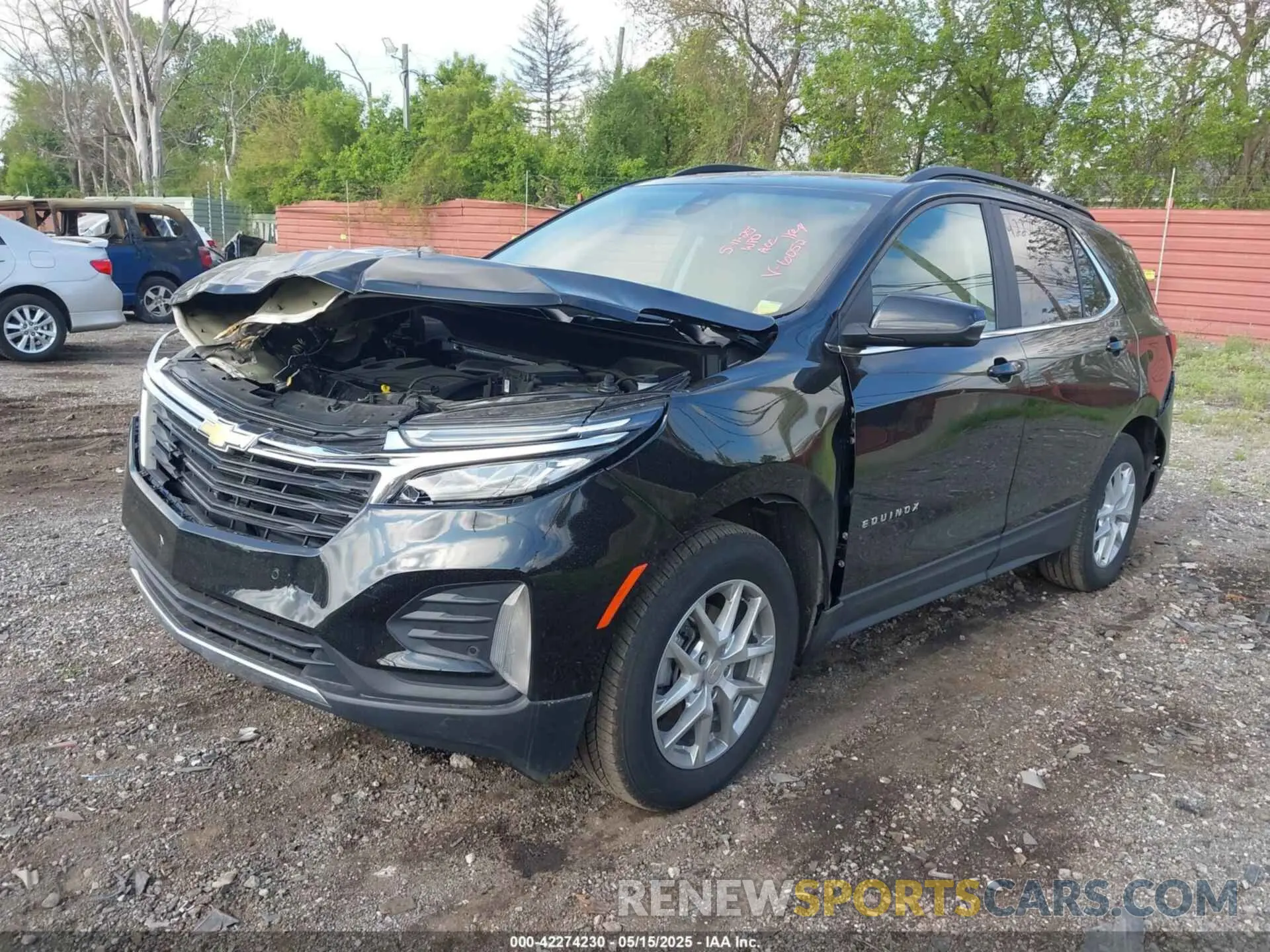 2 fotografías del automóvil dañado 3GNAXUEG8RL256052 CHEVROLET EQUINOX 2024