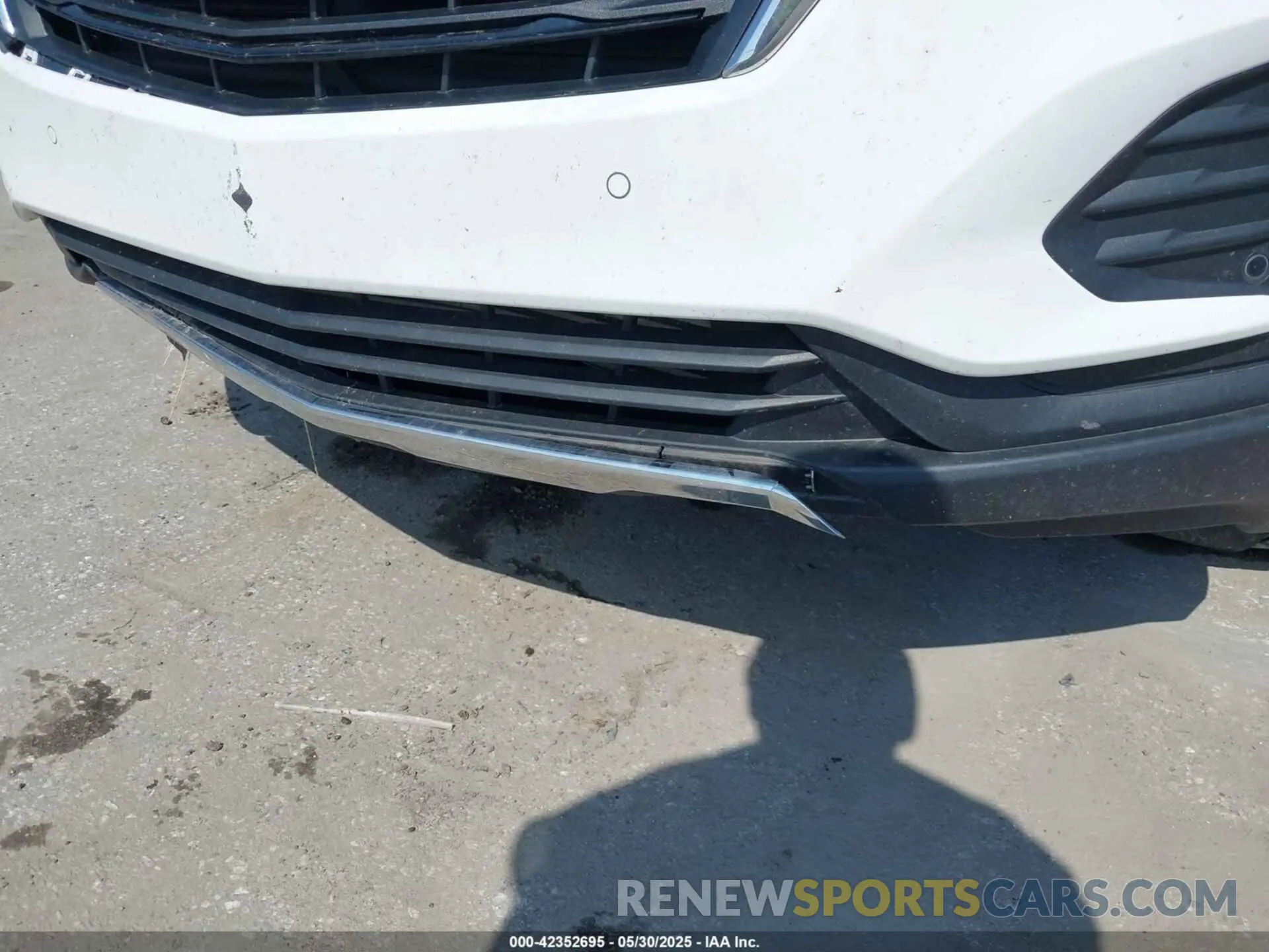 18 fotografías del automóvil dañado 3GNAXUEGXRL219830 CHEVROLET EQUINOX 2024